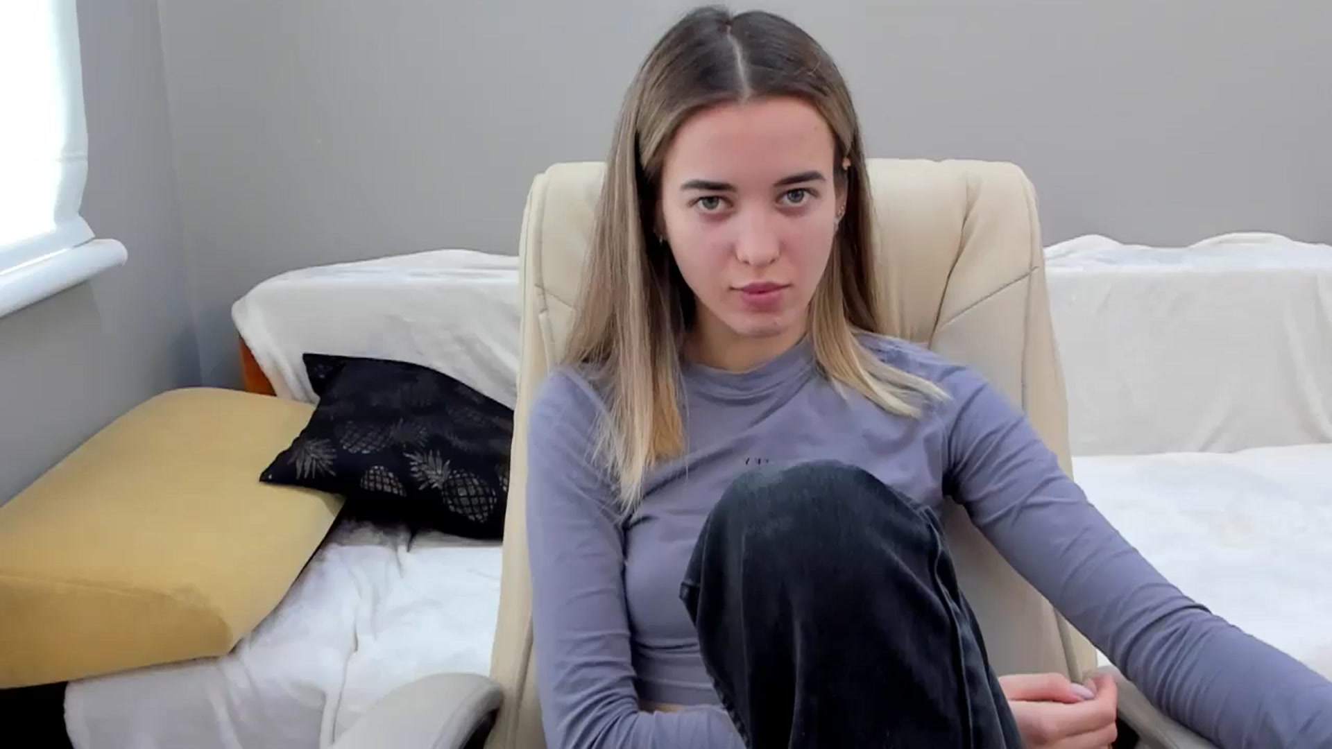 Gallery image thumbnail from JuliaDreamsi's myfreecams stream on, 01/30/2024, 10:35 image 10 of 20