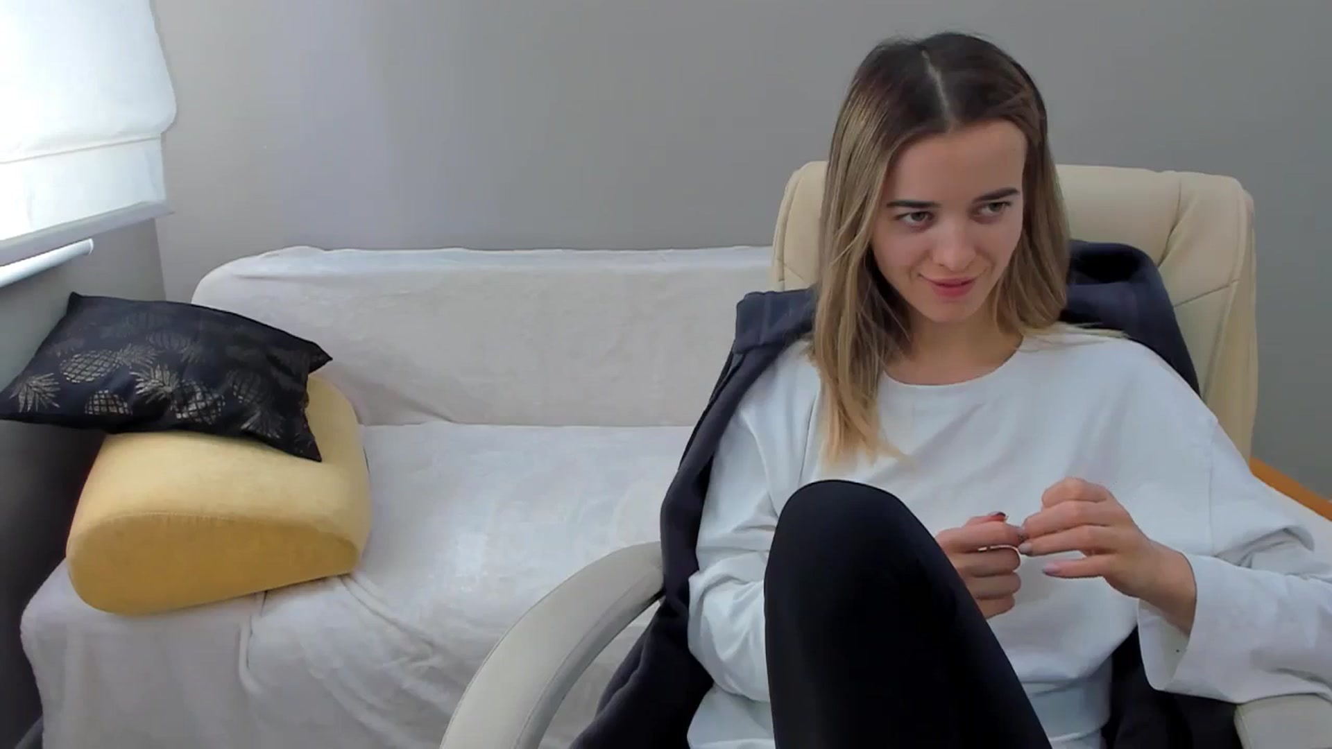 Gallery image thumbnail from JuliaDreamsi's myfreecams stream on, 02/05/2024, 12:28 image 15 of 20