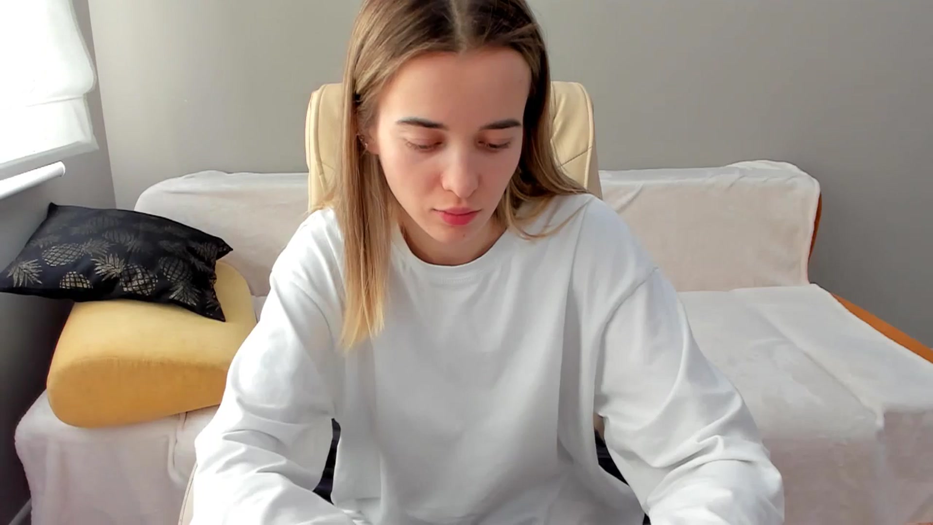 Gallery image thumbnail from JuliaDreamsi's myfreecams stream on, 02/05/2024, 12:28 image 3 of 20