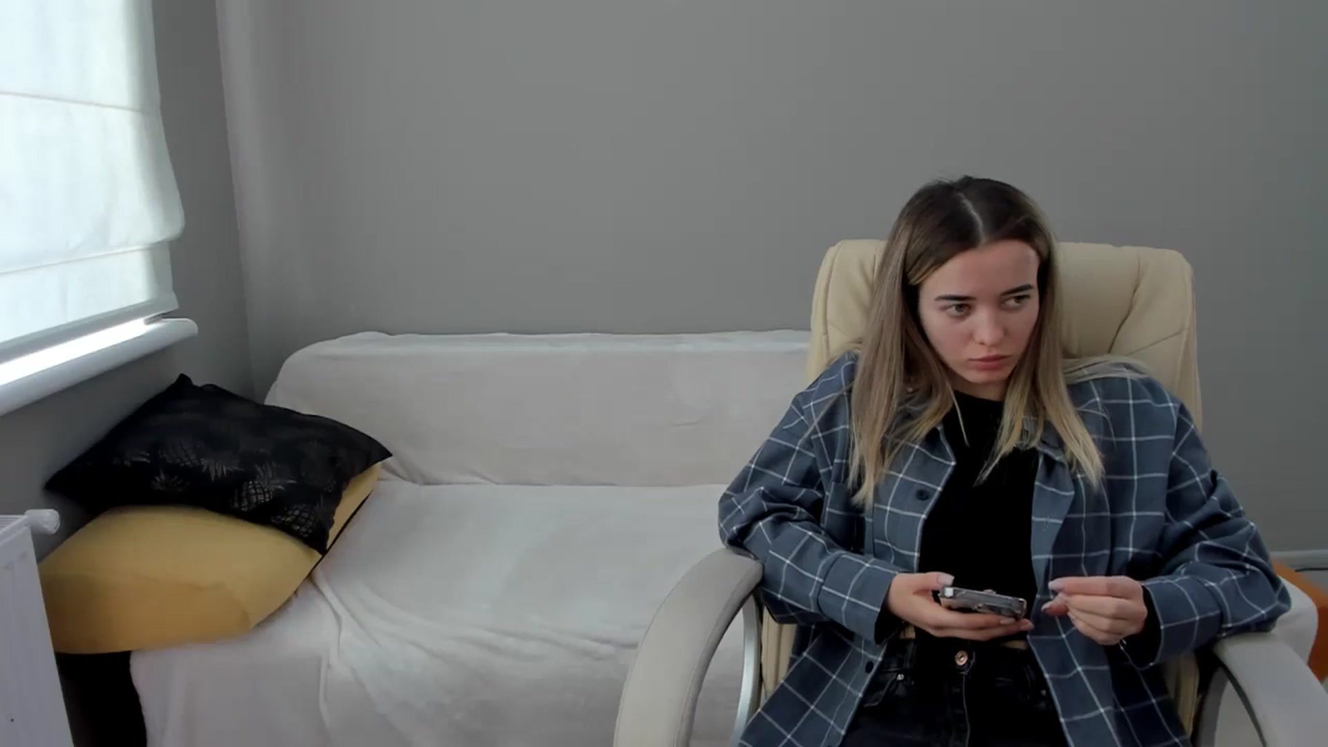 Gallery image thumbnail from JuliaDreamsi's myfreecams stream on, 02/09/2024, 10:30 image 16 of 20