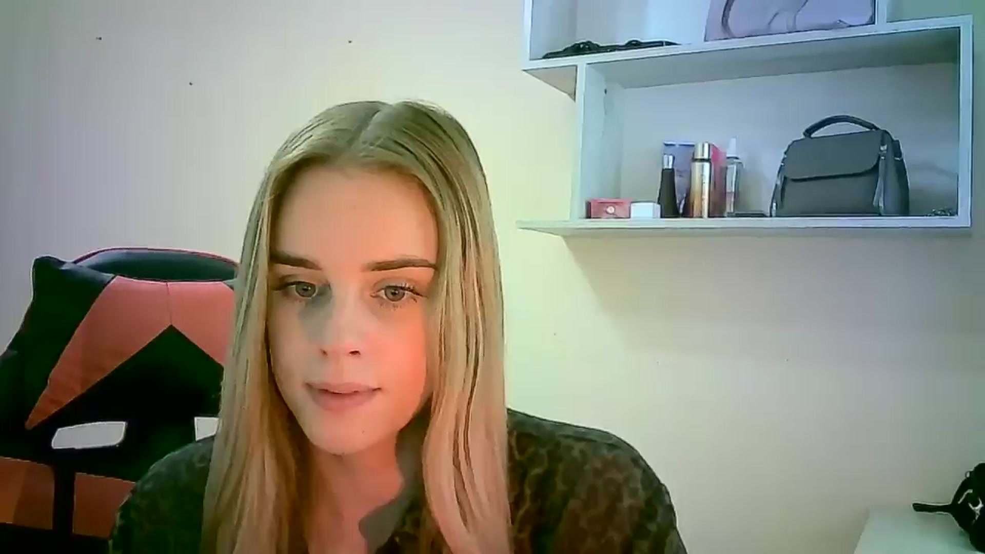 Gallery image thumbnail from JuliaWatson's myfreecams stream on, 10/29/2025, 08:40 image 3 of 20