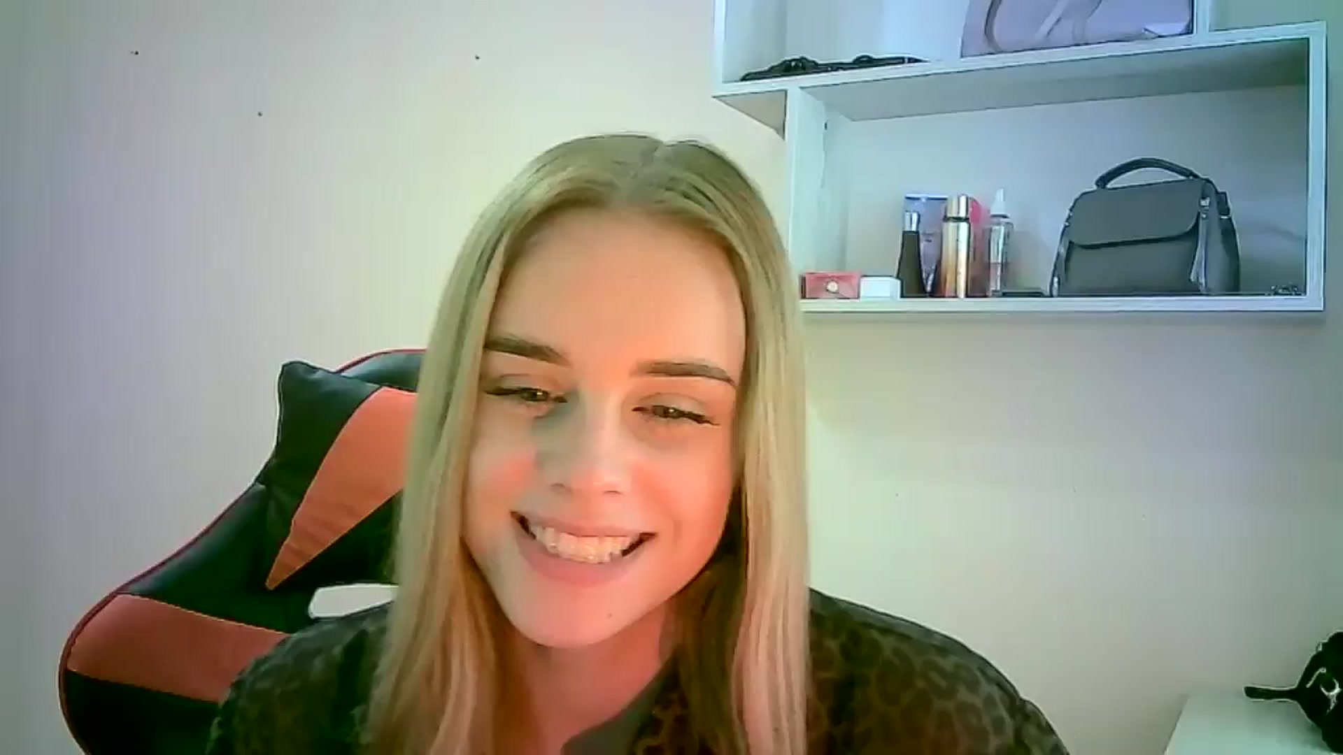 Gallery image thumbnail from JuliaWatson's myfreecams stream on, 10/29/2025, 08:40 image 11 of 20