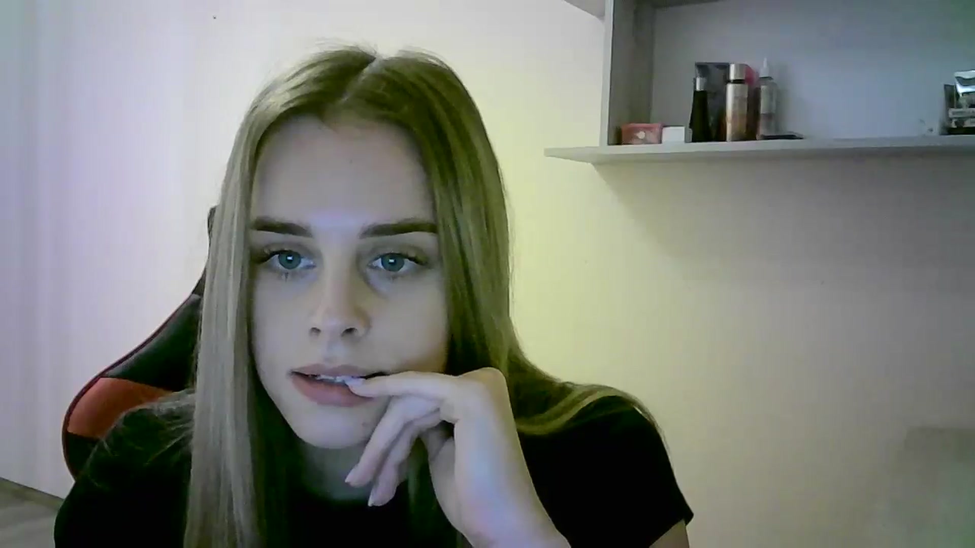 Gallery image thumbnail from JuliaWatson's myfreecams stream on, 10/30/2025, 18:36 image 2 of 20