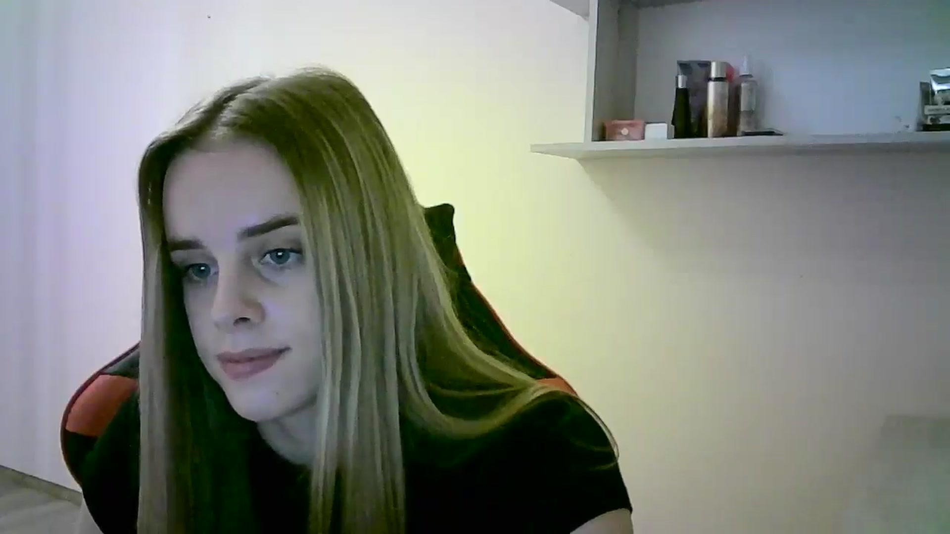 Gallery image thumbnail from JuliaWatson's myfreecams stream on, 10/30/2025, 18:36 image 17 of 20