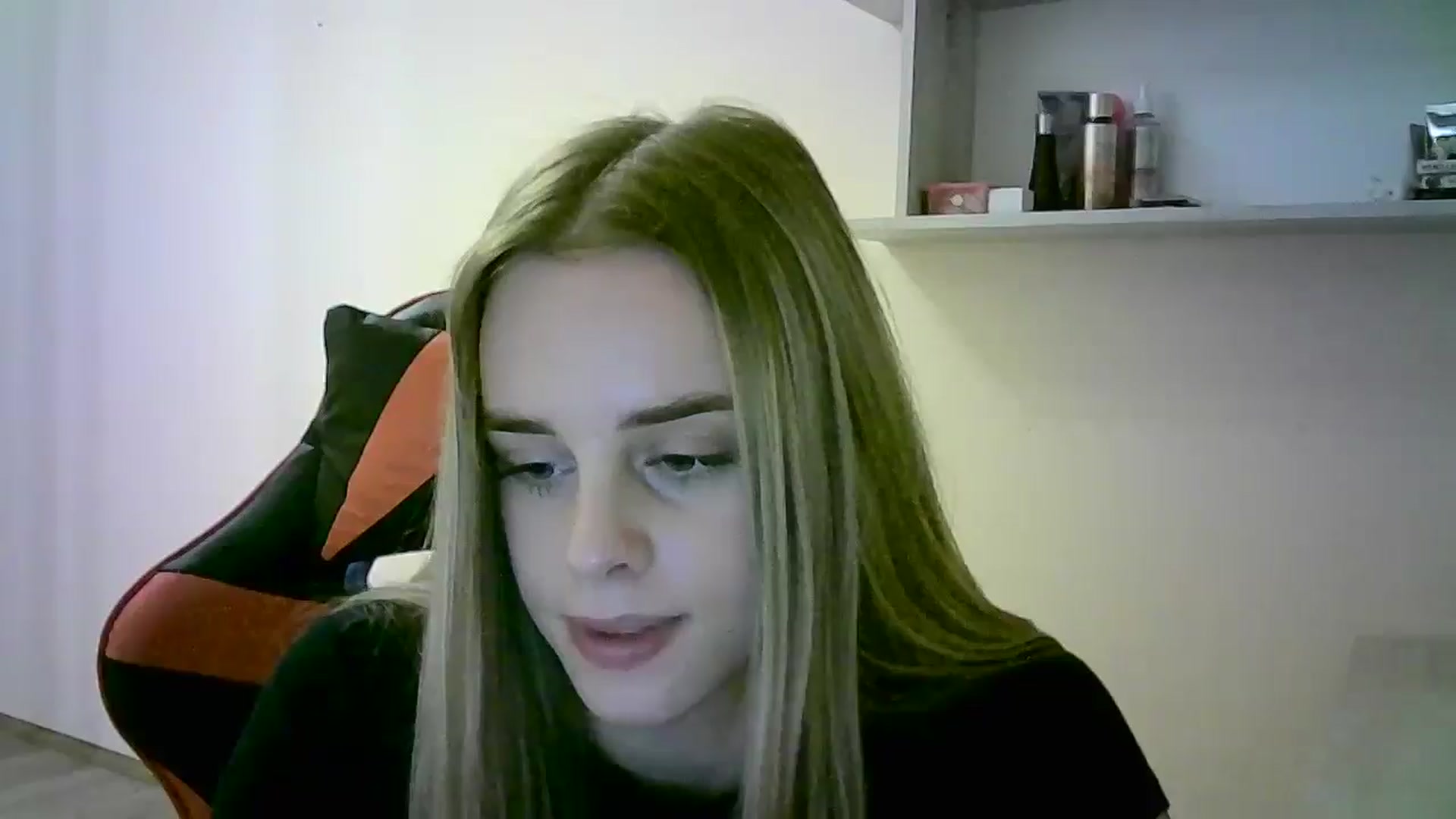 Gallery image thumbnail from JuliaWatson's myfreecams stream on, 10/30/2025, 18:36 image 12 of 20
