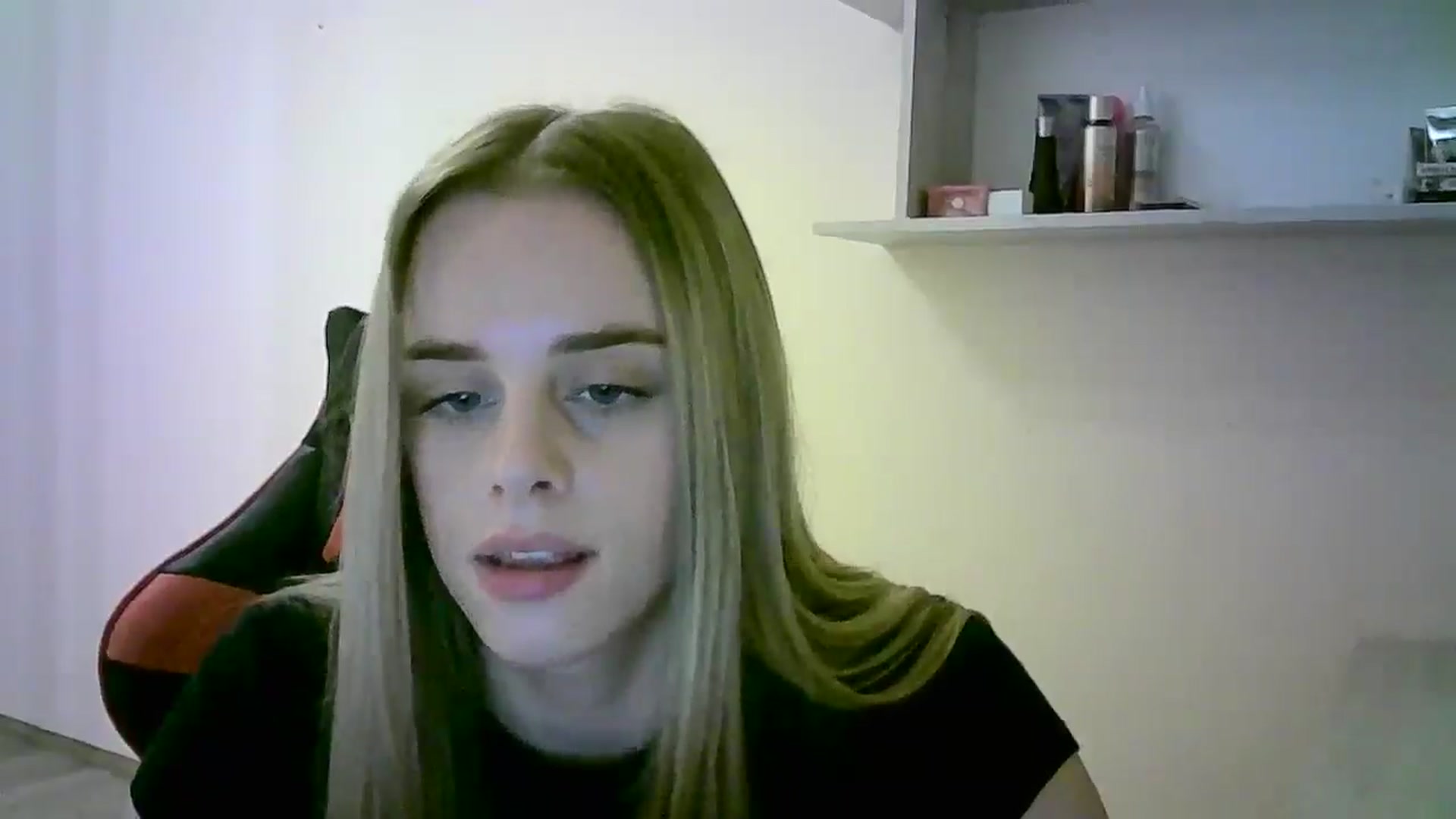 Gallery image thumbnail from JuliaWatson's myfreecams stream on, 10/30/2025, 18:36 image 15 of 20