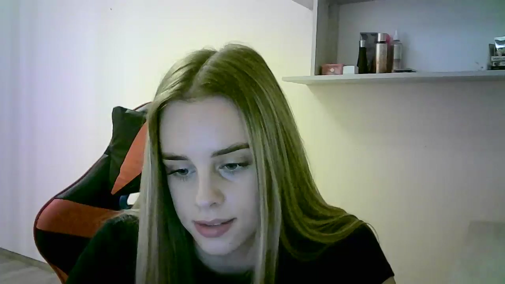 Gallery image thumbnail from JuliaWatson's myfreecams stream on, 10/30/2025, 18:36 image 10 of 20