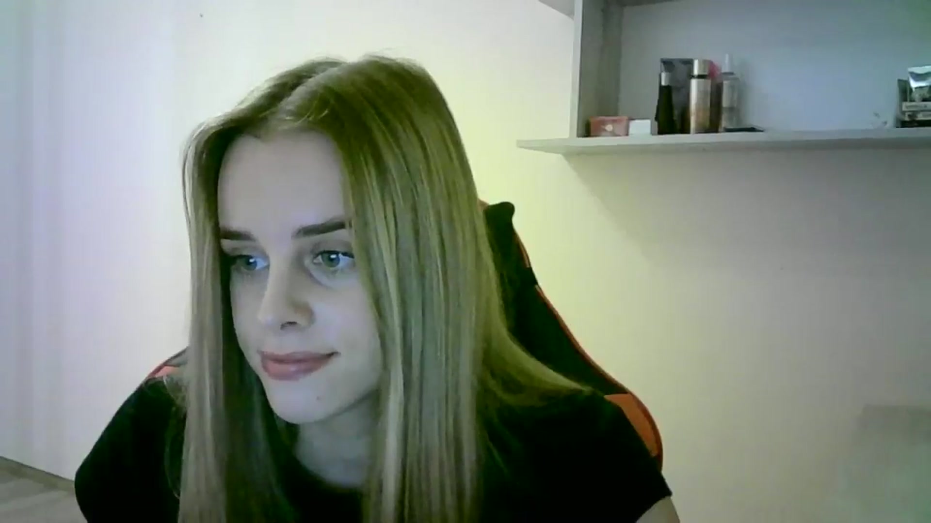 Gallery image thumbnail from JuliaWatson's myfreecams stream on, 10/30/2025, 19:43 image 16 of 20