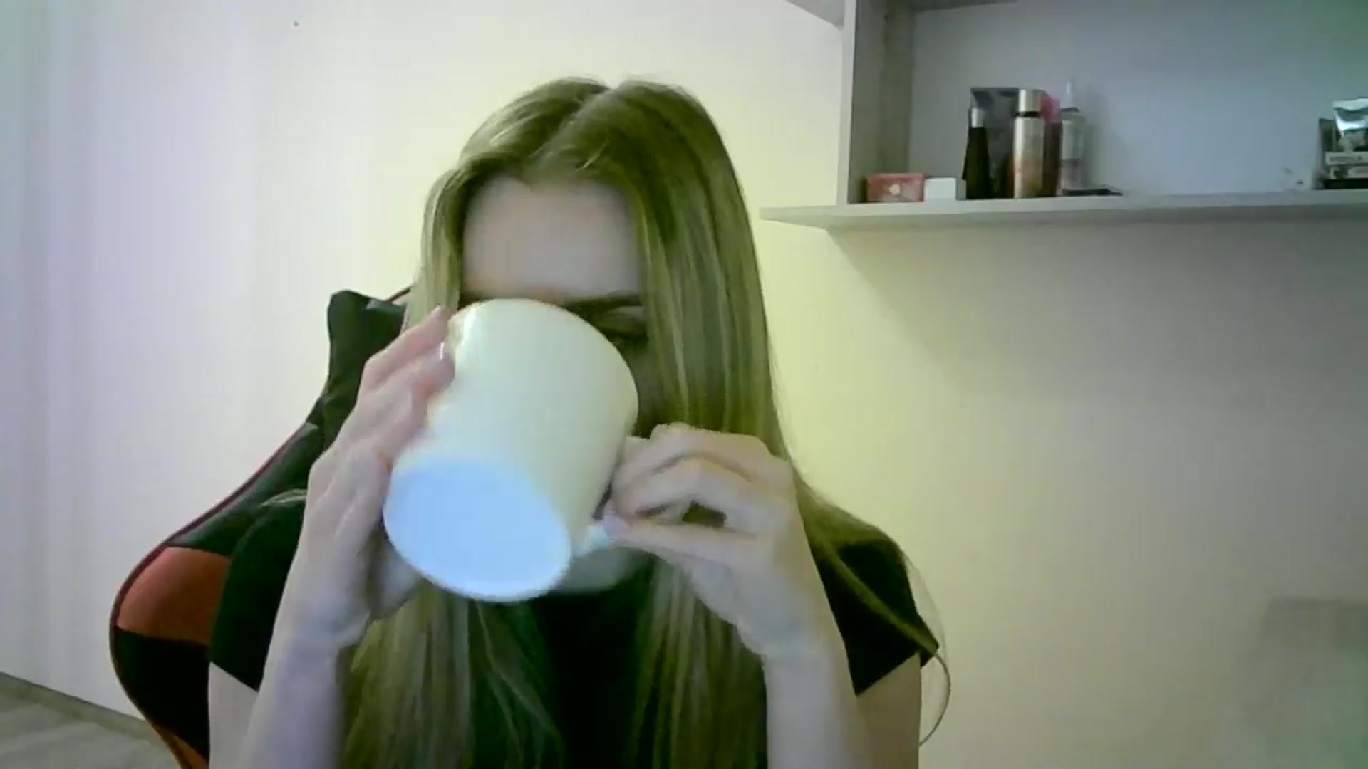 Gallery image thumbnail from JuliaWatson's myfreecams stream on, 10/30/2025, 19:43 image 10 of 20