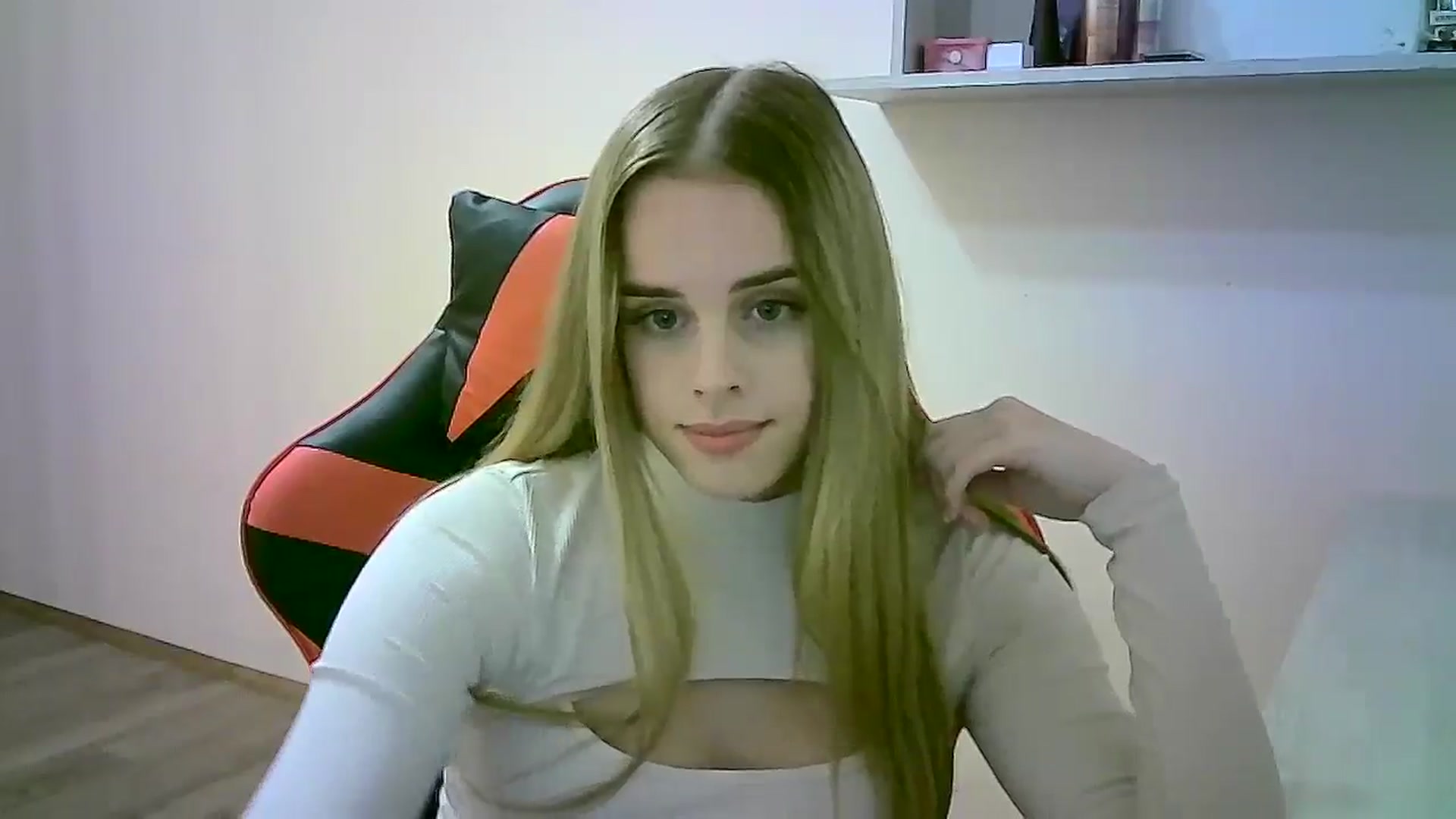 Gallery image thumbnail from JuliaWatson's myfreecams stream on, 10/31/2025, 15:34 image 3 of 20