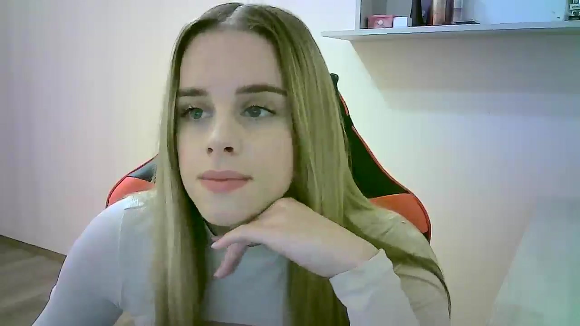 Gallery image thumbnail from JuliaWatson's myfreecams stream on, 10/31/2025, 15:34 image 19 of 20