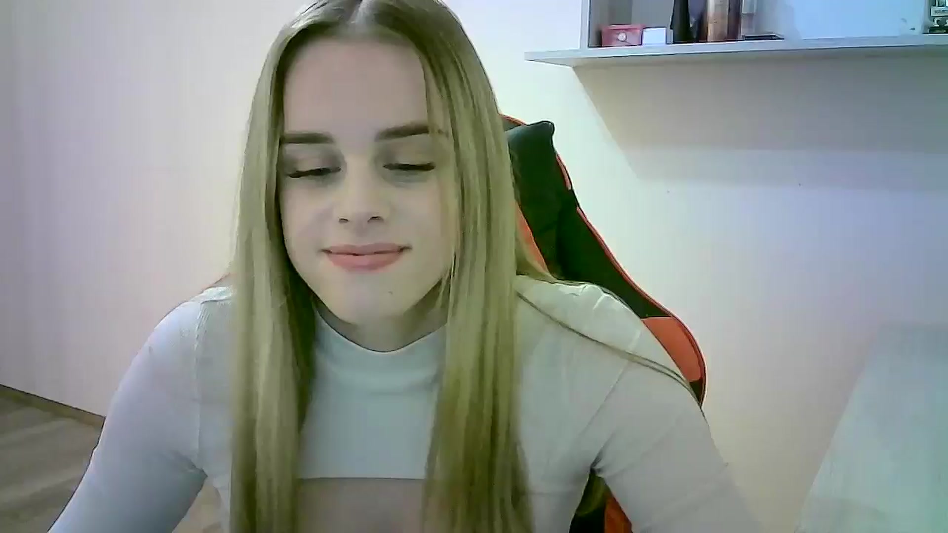 Gallery image thumbnail from JuliaWatson's myfreecams stream on, 10/31/2025, 15:34 image 11 of 20