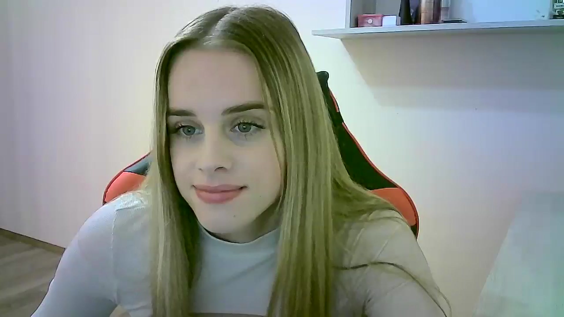 Gallery image thumbnail from JuliaWatson's myfreecams stream on, 10/31/2025, 15:34 image 14 of 20