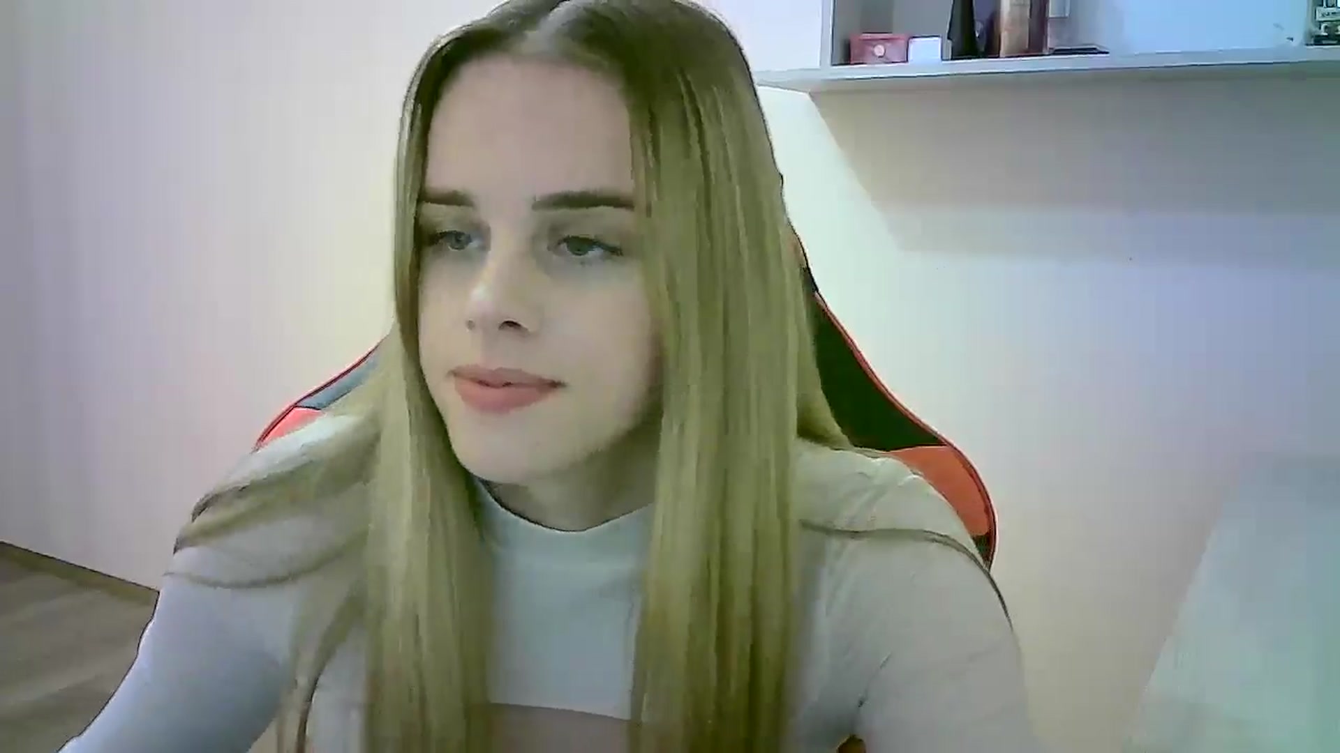 Gallery image thumbnail from JuliaWatson's myfreecams stream on, 10/31/2025, 15:34 image 8 of 20