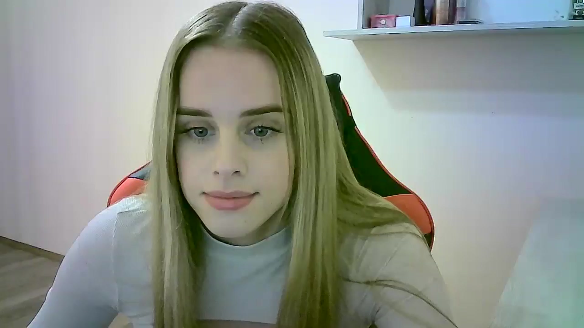 Gallery image thumbnail from JuliaWatson's myfreecams stream on, 10/31/2025, 15:34 image 15 of 20