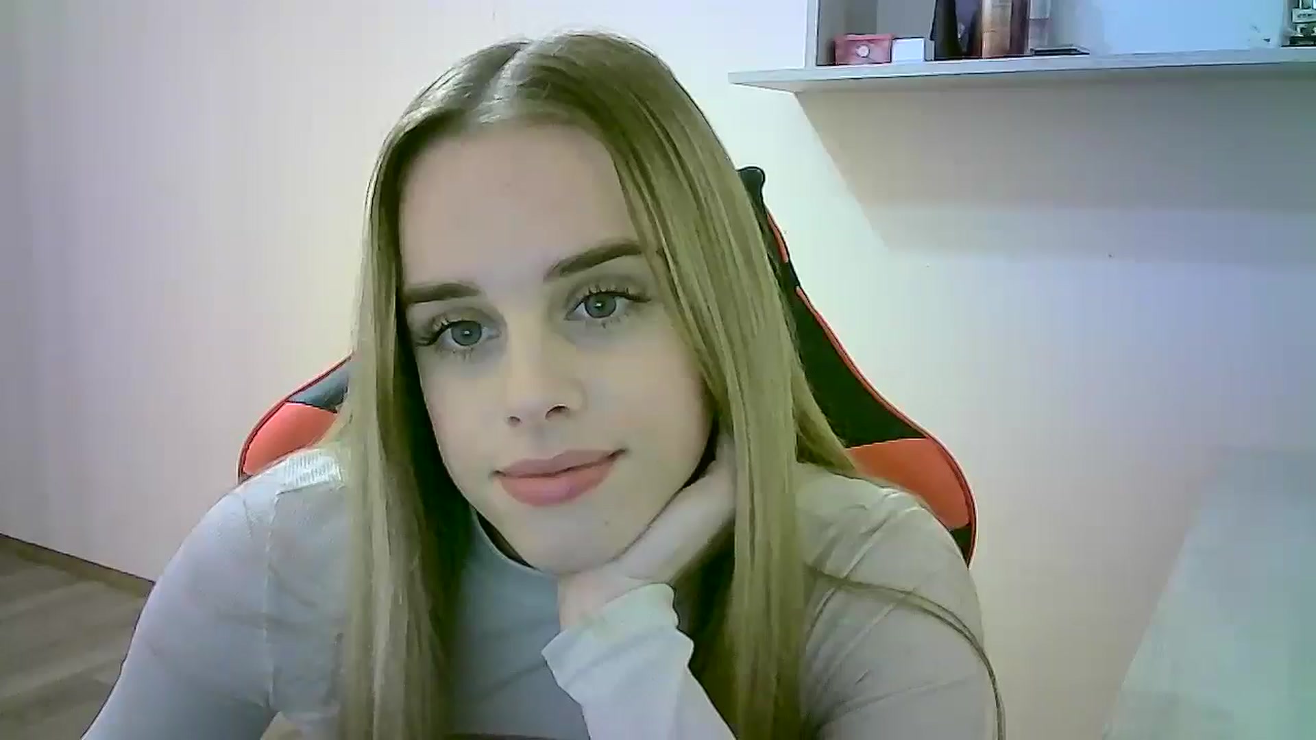Gallery image thumbnail from JuliaWatson's myfreecams stream on, 10/31/2025, 15:34 image 10 of 20