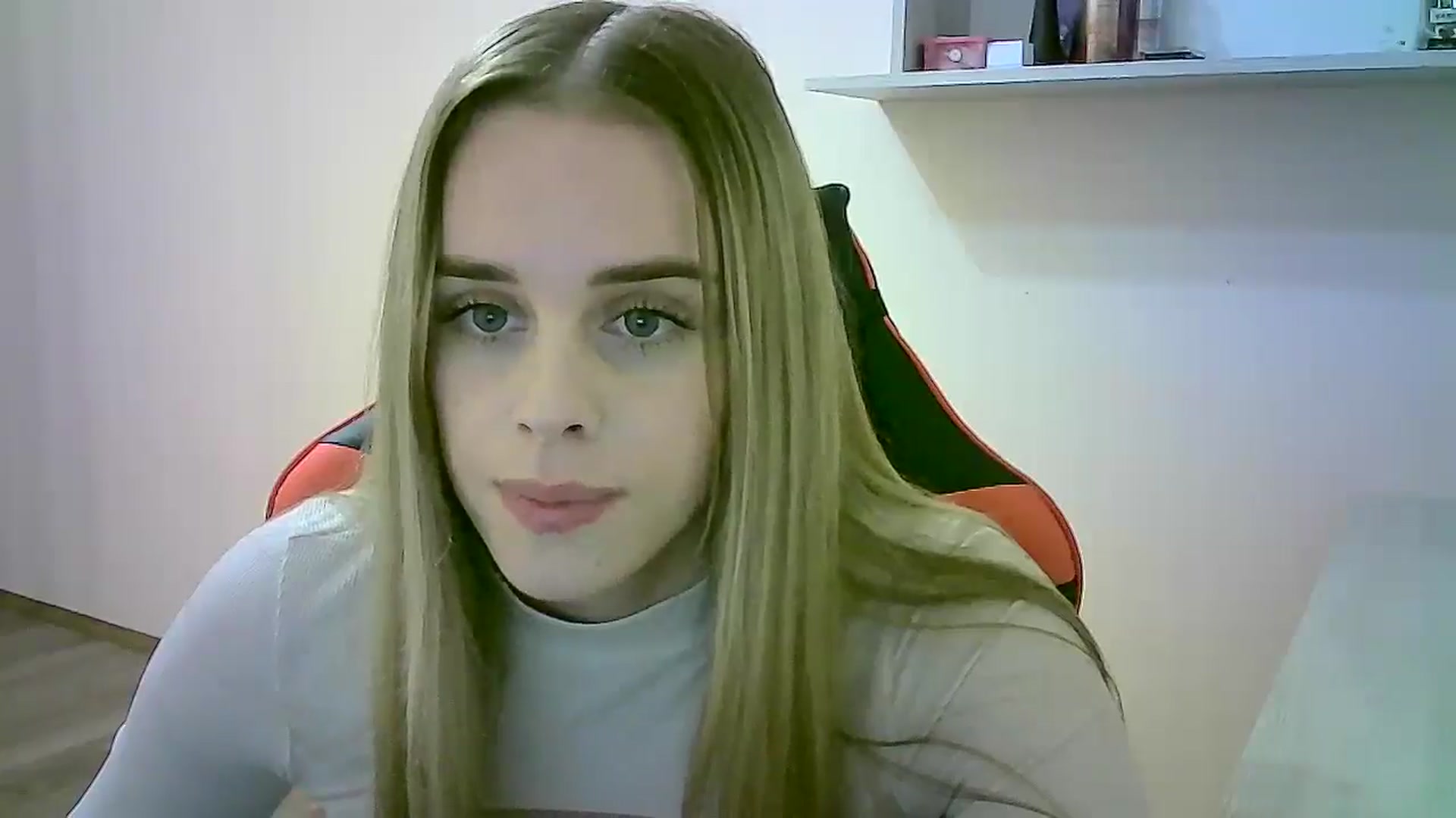 Gallery image thumbnail from JuliaWatson's myfreecams stream on, 10/31/2025, 15:34 image 17 of 20