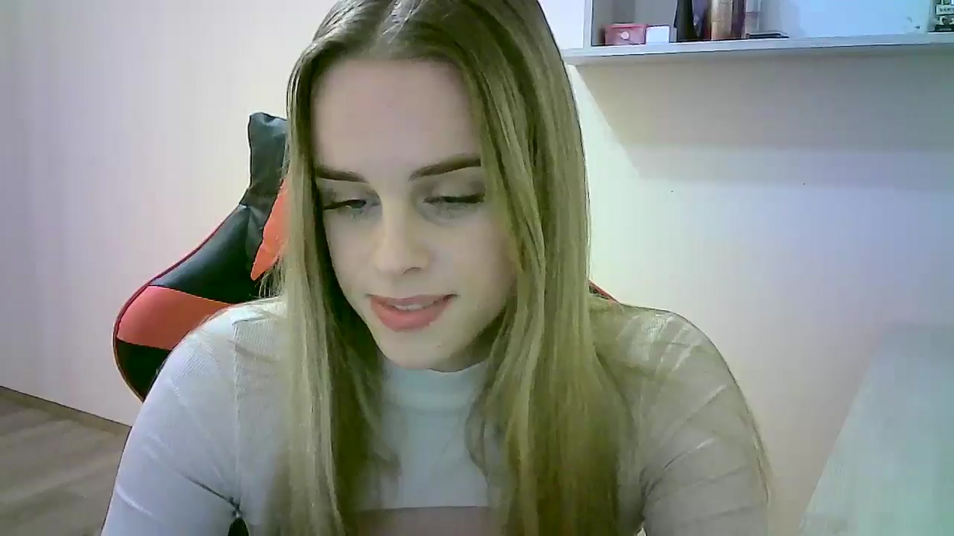 Gallery image thumbnail from JuliaWatson's myfreecams stream on, 10/31/2025, 16:57 image 10 of 20