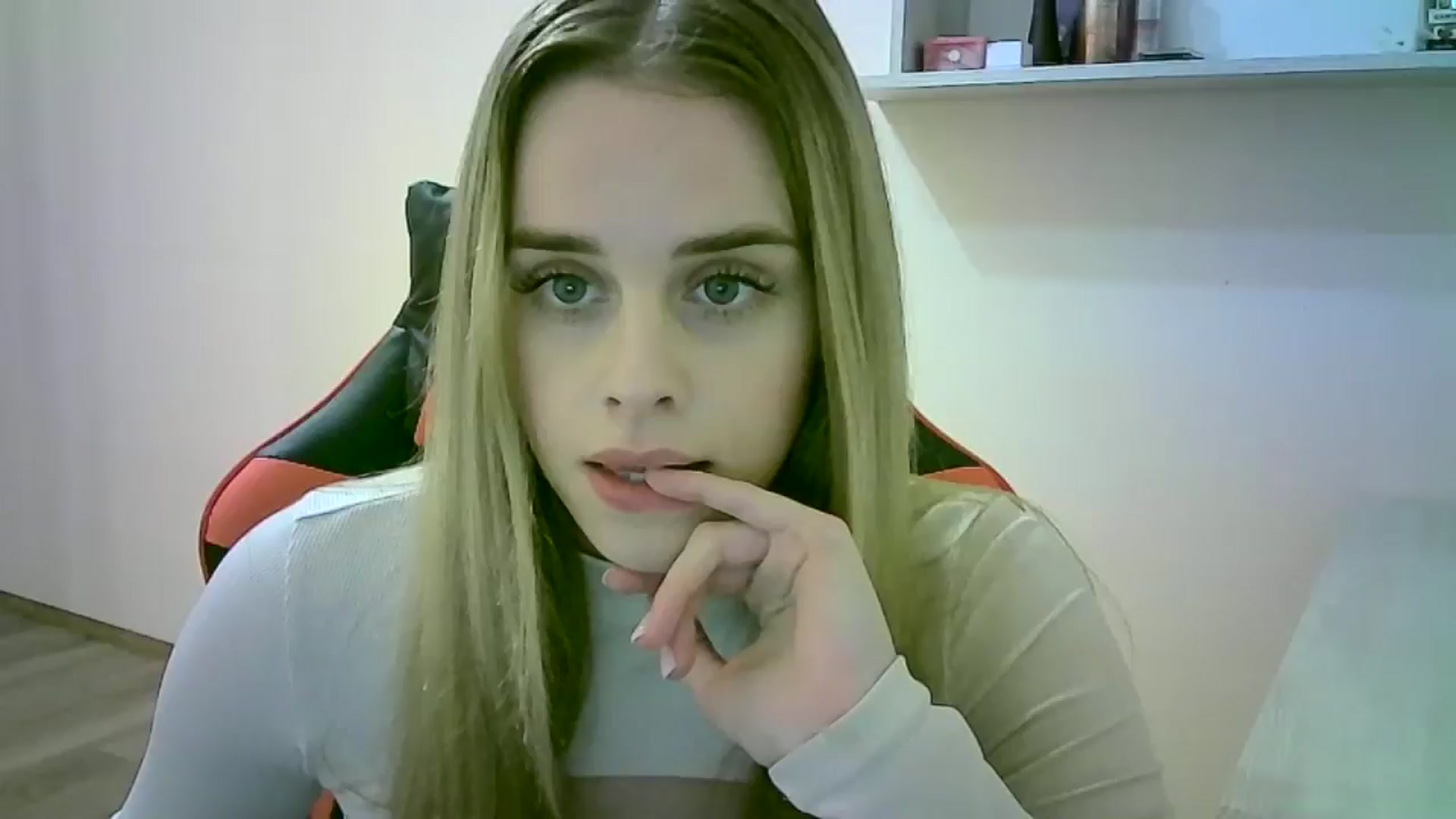 Gallery image thumbnail from JuliaWatson's myfreecams stream on, 10/31/2025, 16:57 image 1 of 20