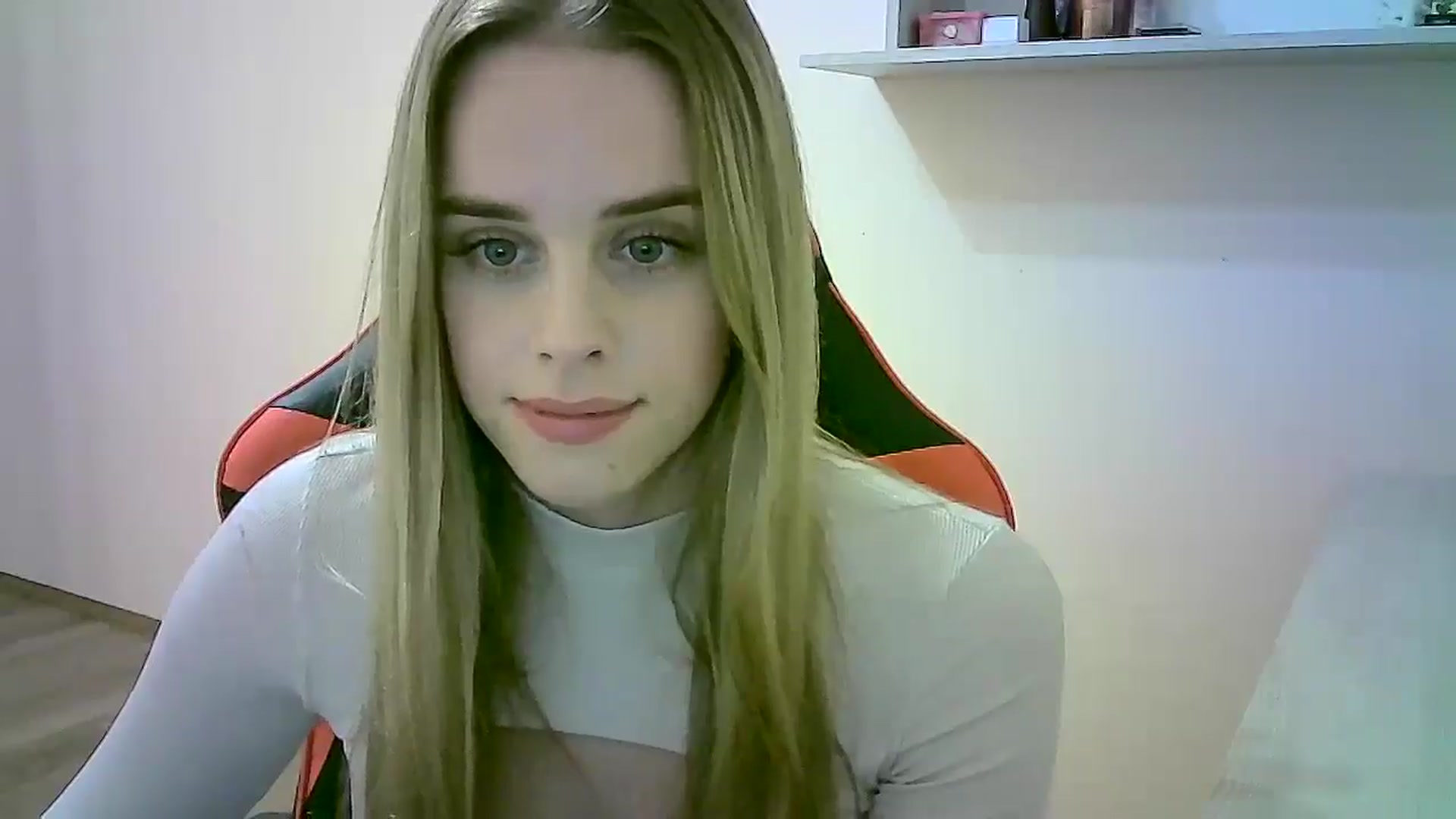 Gallery image thumbnail from JuliaWatson's myfreecams stream on, 10/31/2025, 16:57 image 16 of 20
