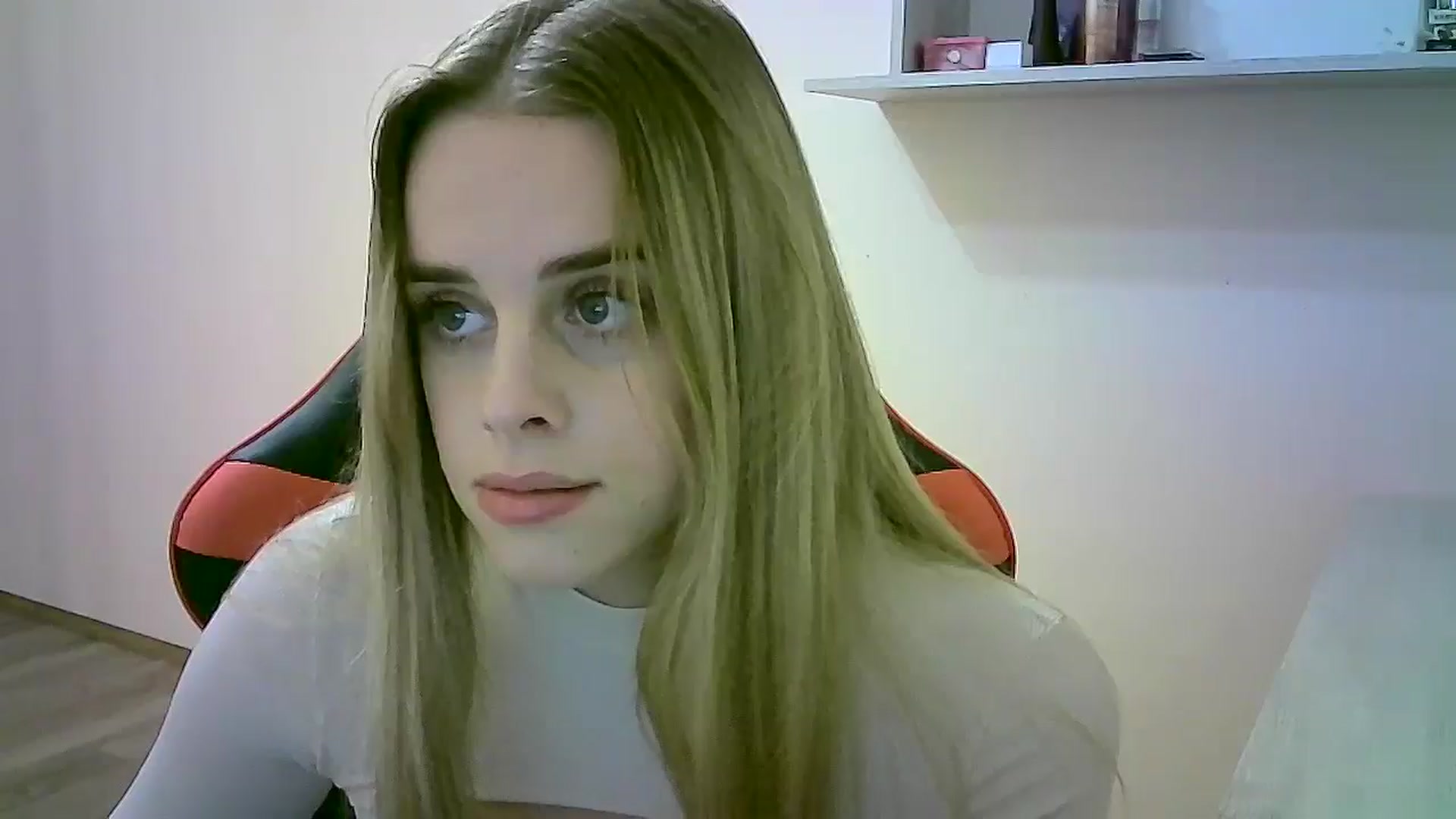 Gallery image thumbnail from JuliaWatson's myfreecams stream on, 10/31/2025, 16:57 image 5 of 20
