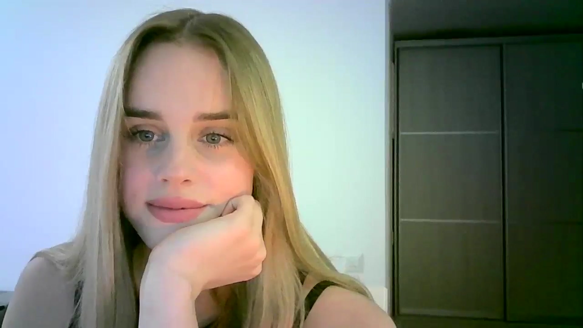 Gallery image thumbnail from JuliaWatson's myfreecams stream on, 11/04/2025, 14:07 image 13 of 20