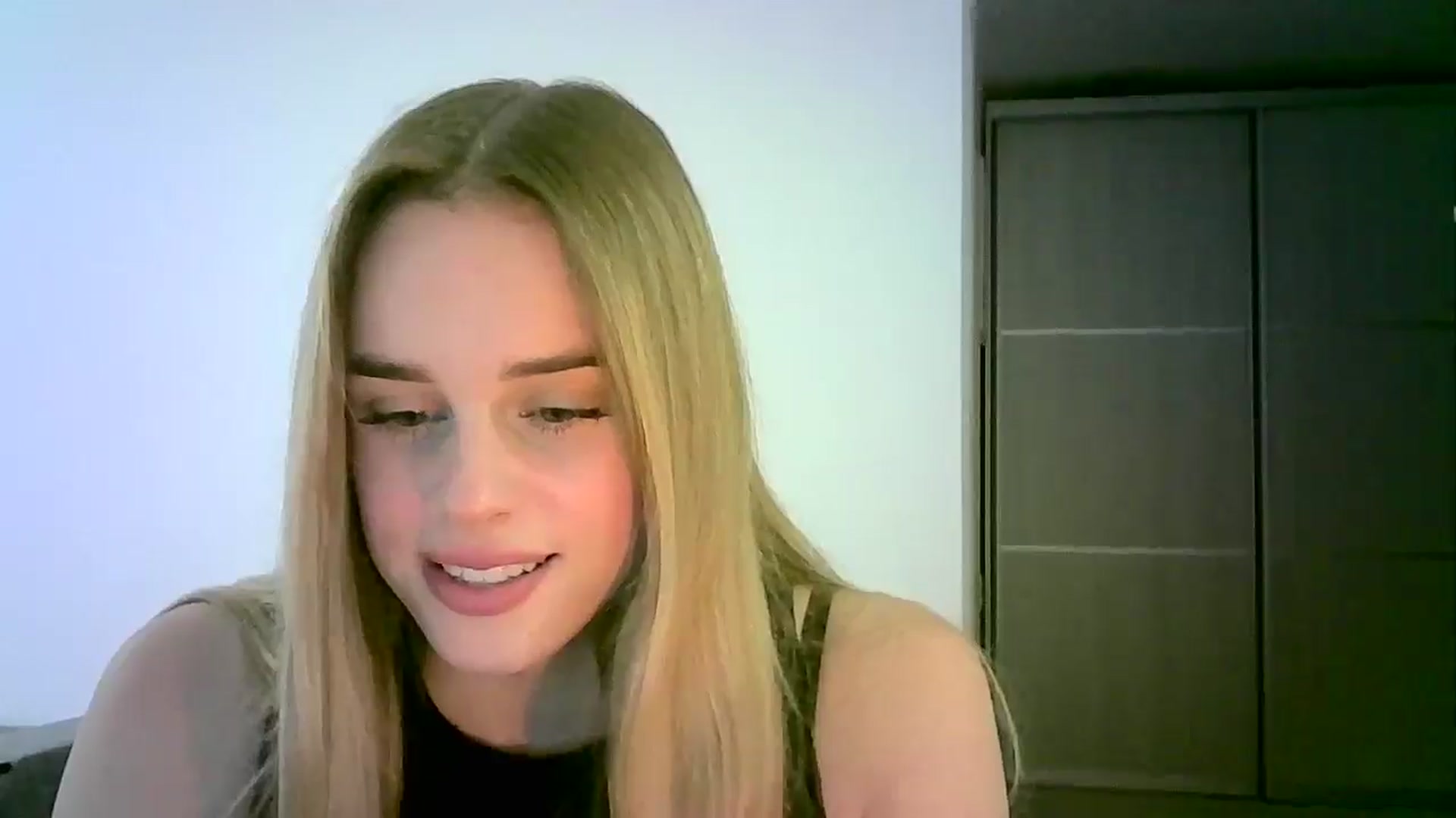Gallery image thumbnail from JuliaWatson's myfreecams stream on, 11/04/2025, 14:07 image 8 of 20