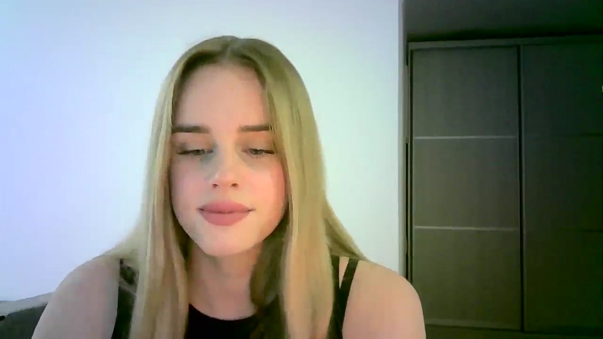 Gallery image thumbnail from JuliaWatson's myfreecams stream on, 11/04/2025, 14:07 image 18 of 20