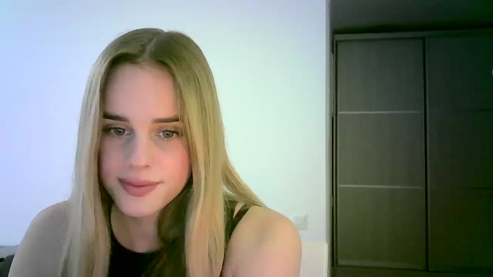 Gallery image thumbnail from JuliaWatson's myfreecams stream on, 11/04/2025, 14:07 image 16 of 20
