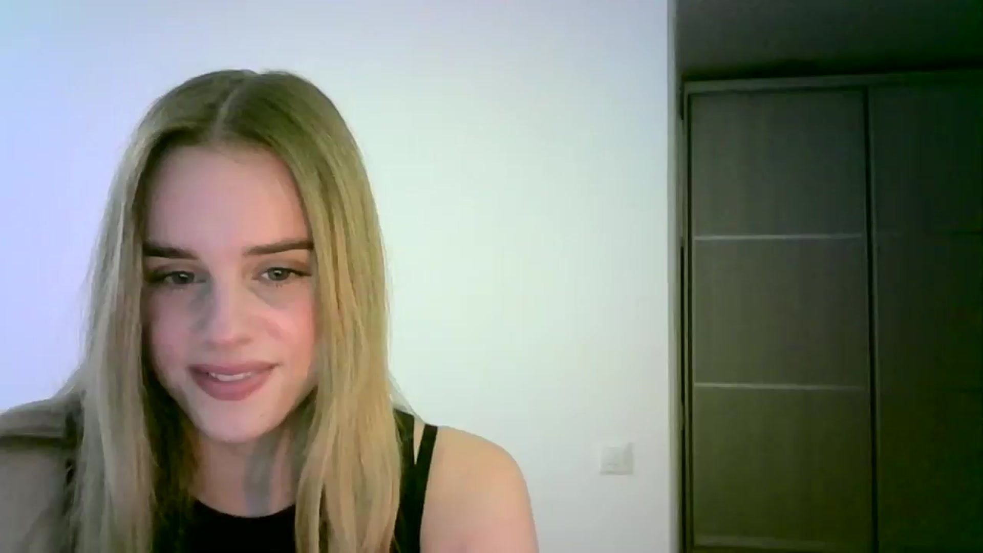 Gallery image thumbnail from JuliaWatson's myfreecams stream on, 11/04/2025, 14:33 image 17 of 20