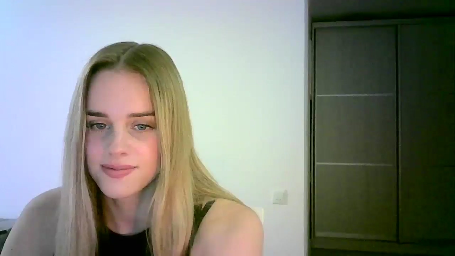 Gallery image thumbnail from JuliaWatson's myfreecams stream on, 11/04/2025, 17:45 image 11 of 20
