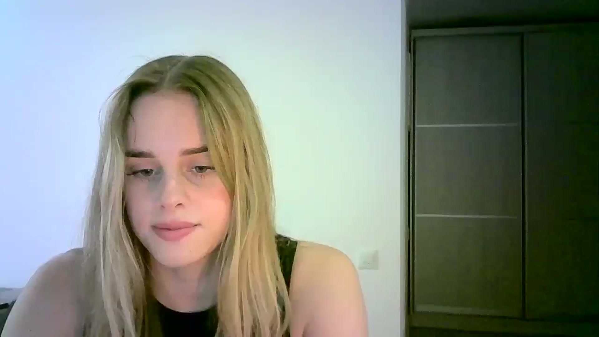 Gallery image thumbnail from JuliaWatson's myfreecams stream on, 11/04/2025, 17:45 image 8 of 20
