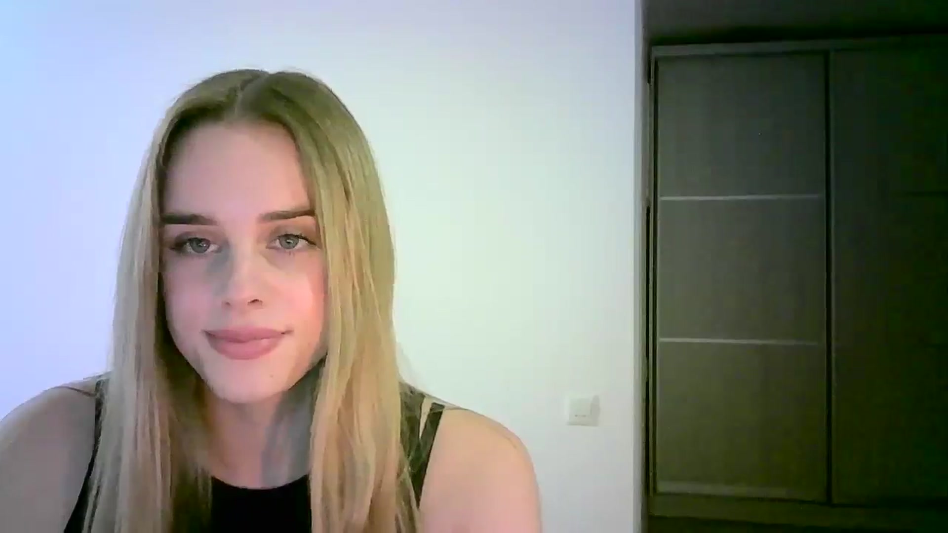 Gallery image thumbnail from JuliaWatson's myfreecams stream on, 11/04/2025, 17:45 image 18 of 20