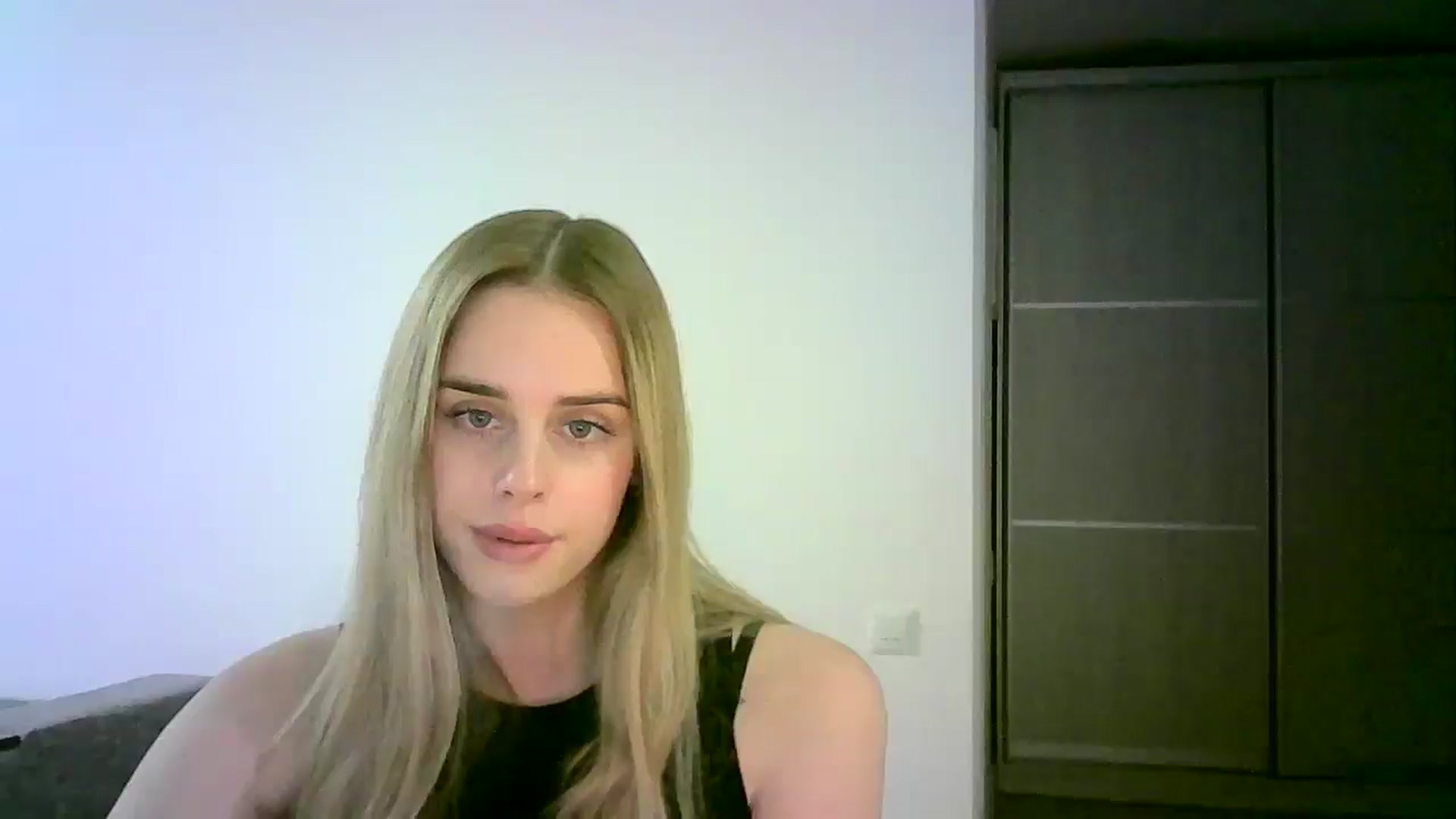 Gallery image thumbnail from JuliaWatson's myfreecams stream on, 11/04/2025, 17:45 image 14 of 20