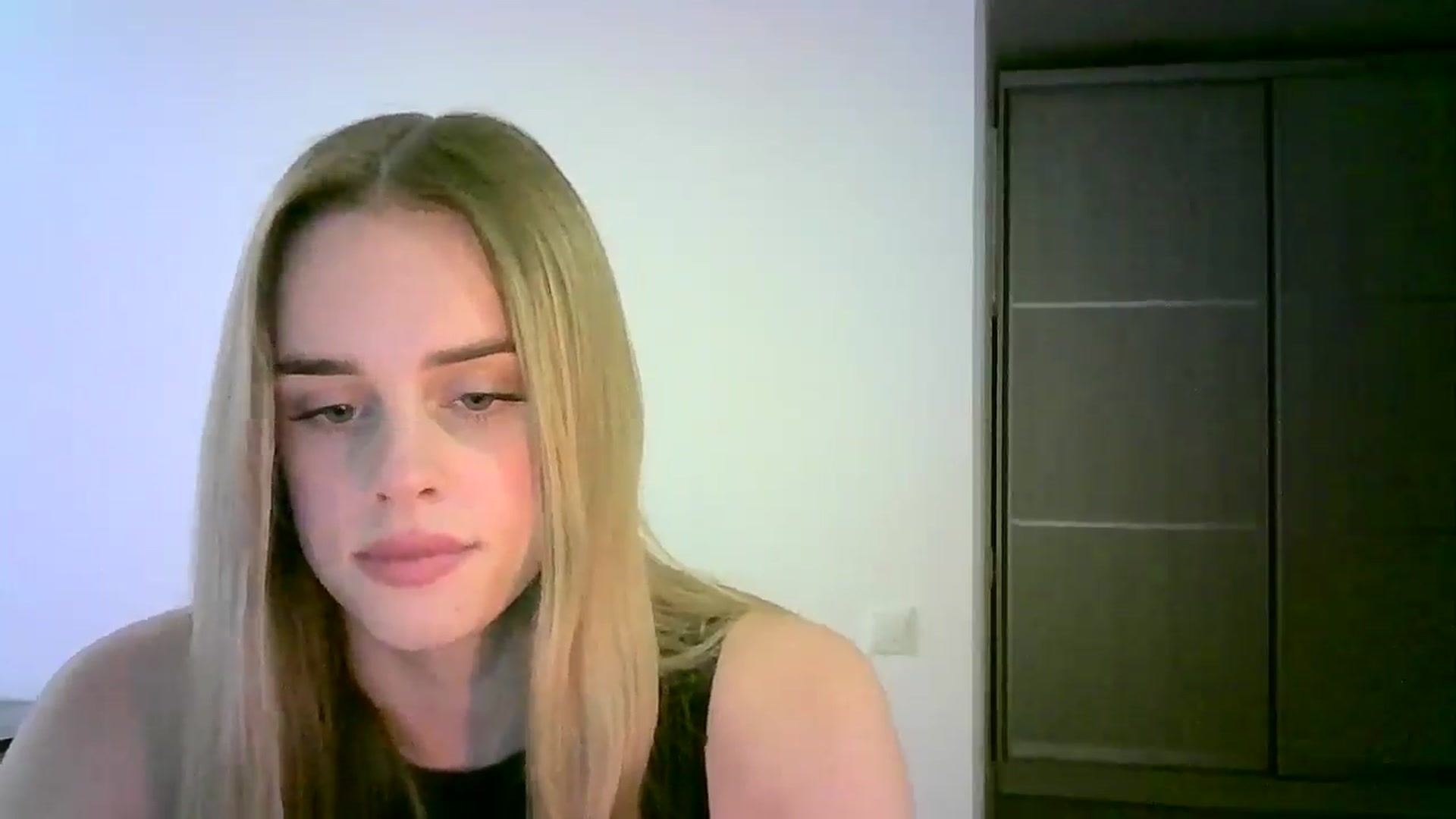Gallery image thumbnail from JuliaWatson's myfreecams stream on, 11/04/2025, 17:45 image 16 of 20