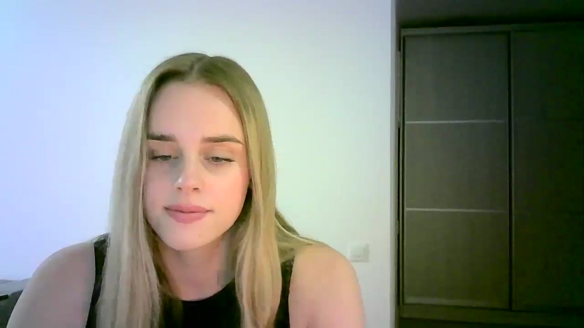 Gallery image thumbnail from JuliaWatson's myfreecams stream on, 11/04/2025, 17:45 image 13 of 20