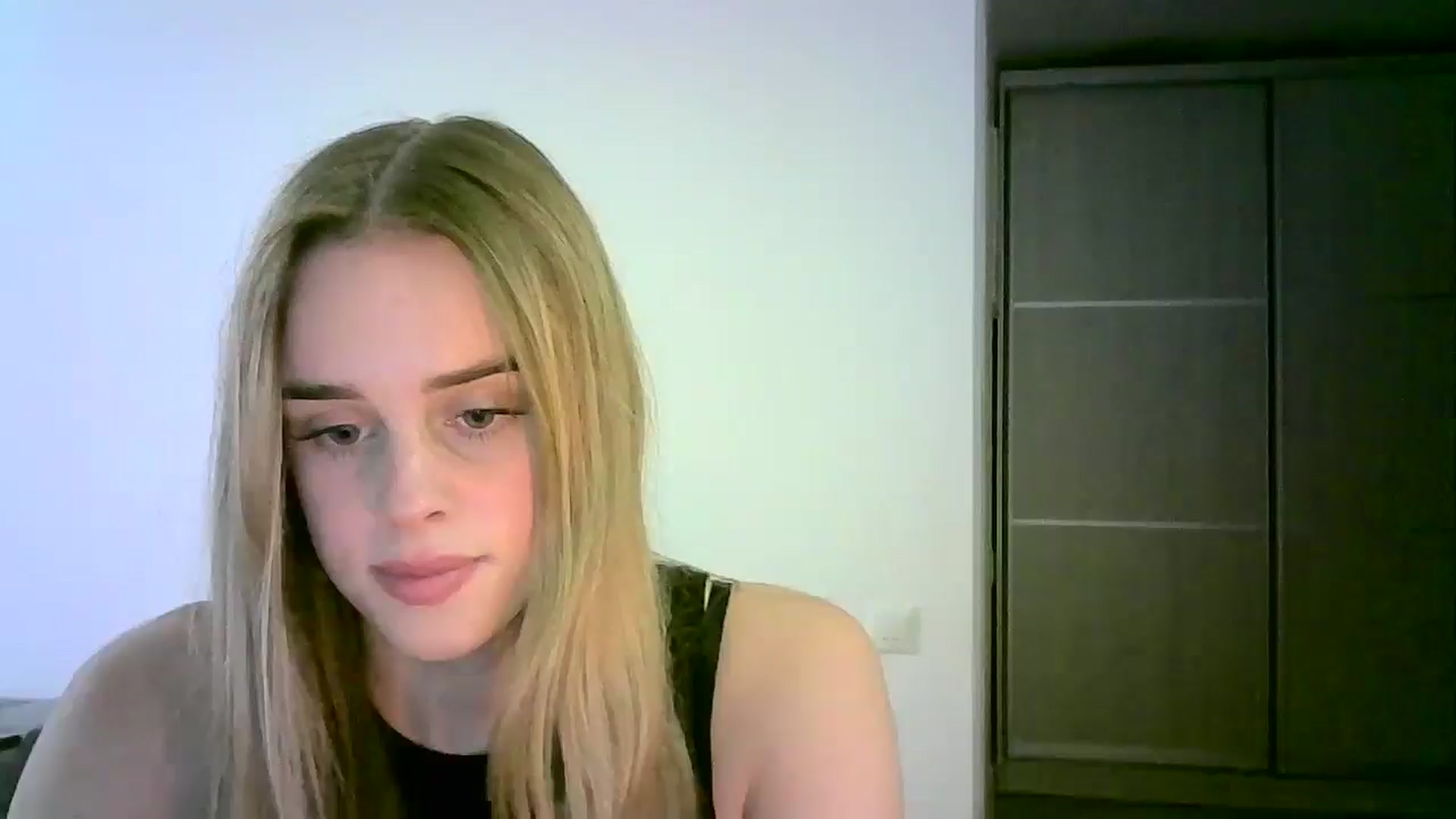 Gallery image thumbnail from JuliaWatson's myfreecams stream on, 11/04/2025, 17:45 image 7 of 20