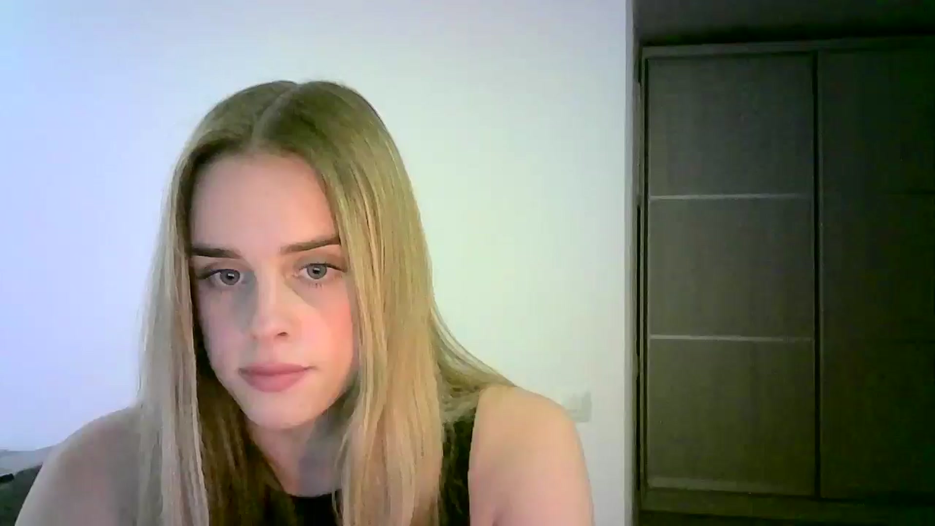Gallery image thumbnail from JuliaWatson's myfreecams stream on, 11/04/2025, 17:45 image 15 of 20
