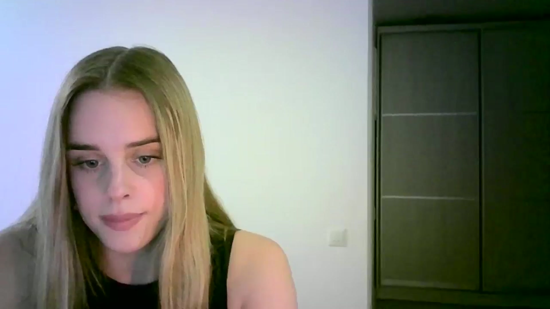Gallery image thumbnail from JuliaWatson's myfreecams stream on, 11/04/2025, 17:58 image 10 of 20