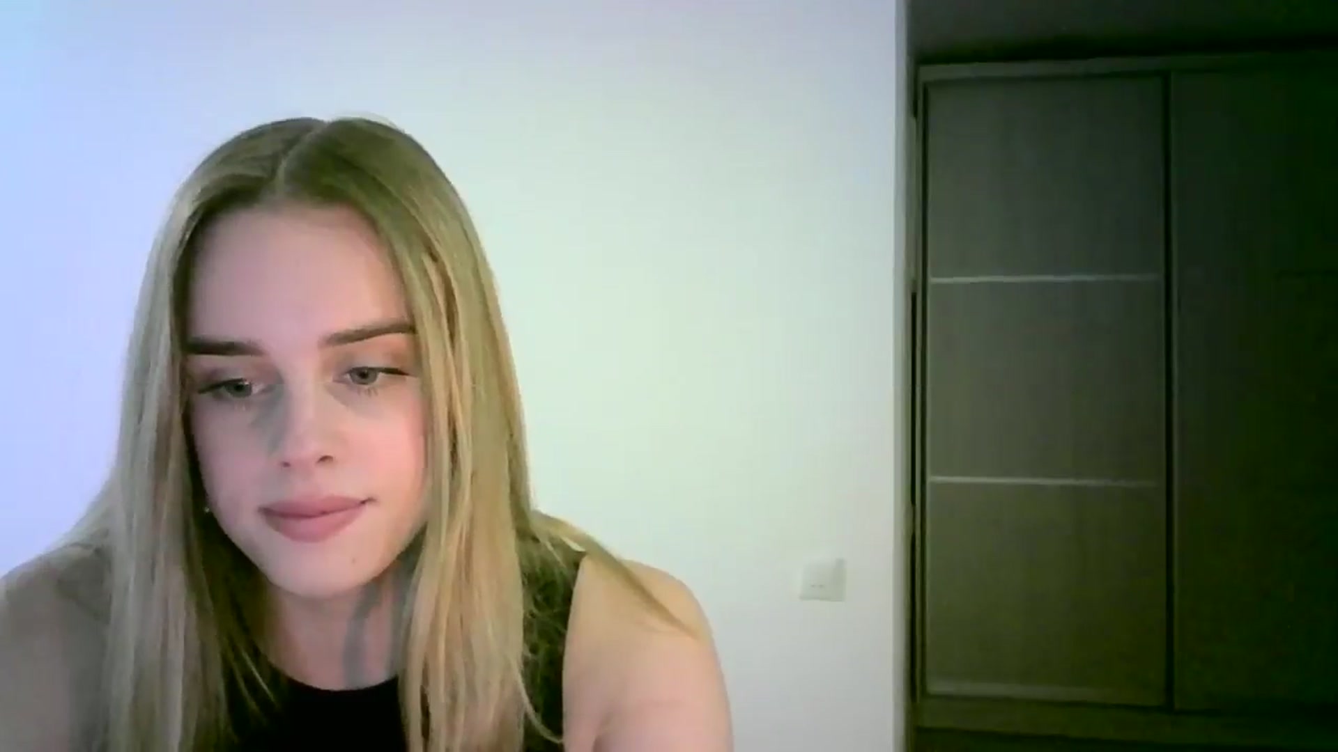Gallery image thumbnail from JuliaWatson's myfreecams stream on, 11/04/2025, 17:58 image 11 of 20