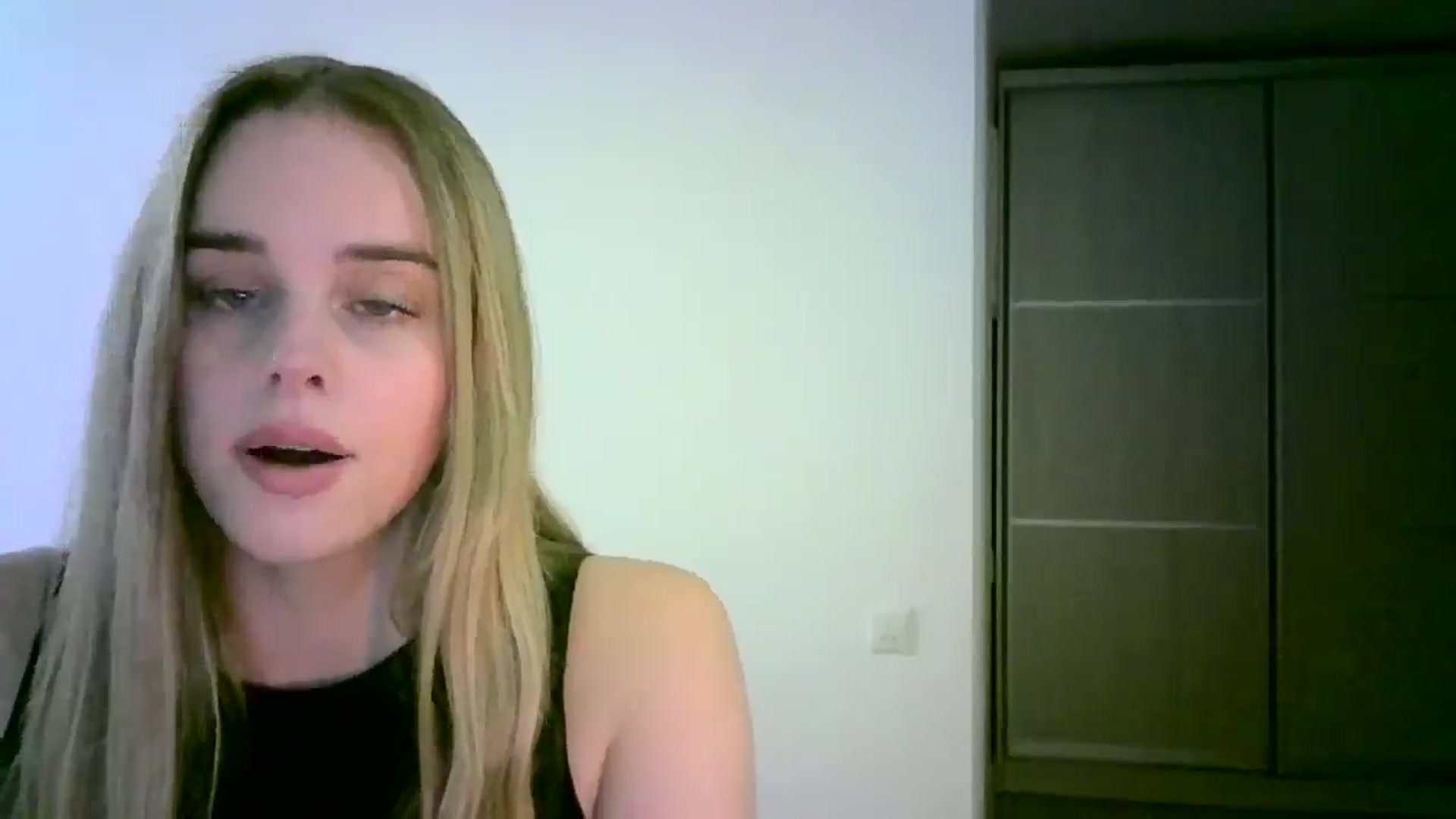 Gallery image thumbnail from JuliaWatson's myfreecams stream on, 11/04/2025, 17:58 image 14 of 20