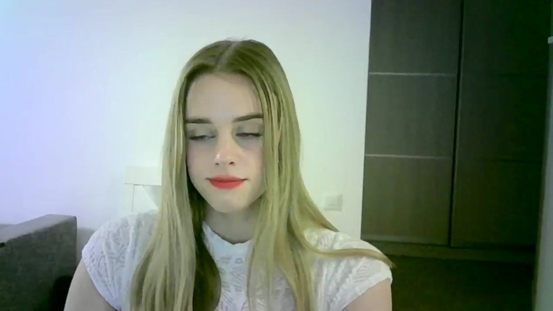Gallery image thumbnail from JuliaWatson's myfreecams stream on, 11/05/2025, 17:43 image 3 of 20