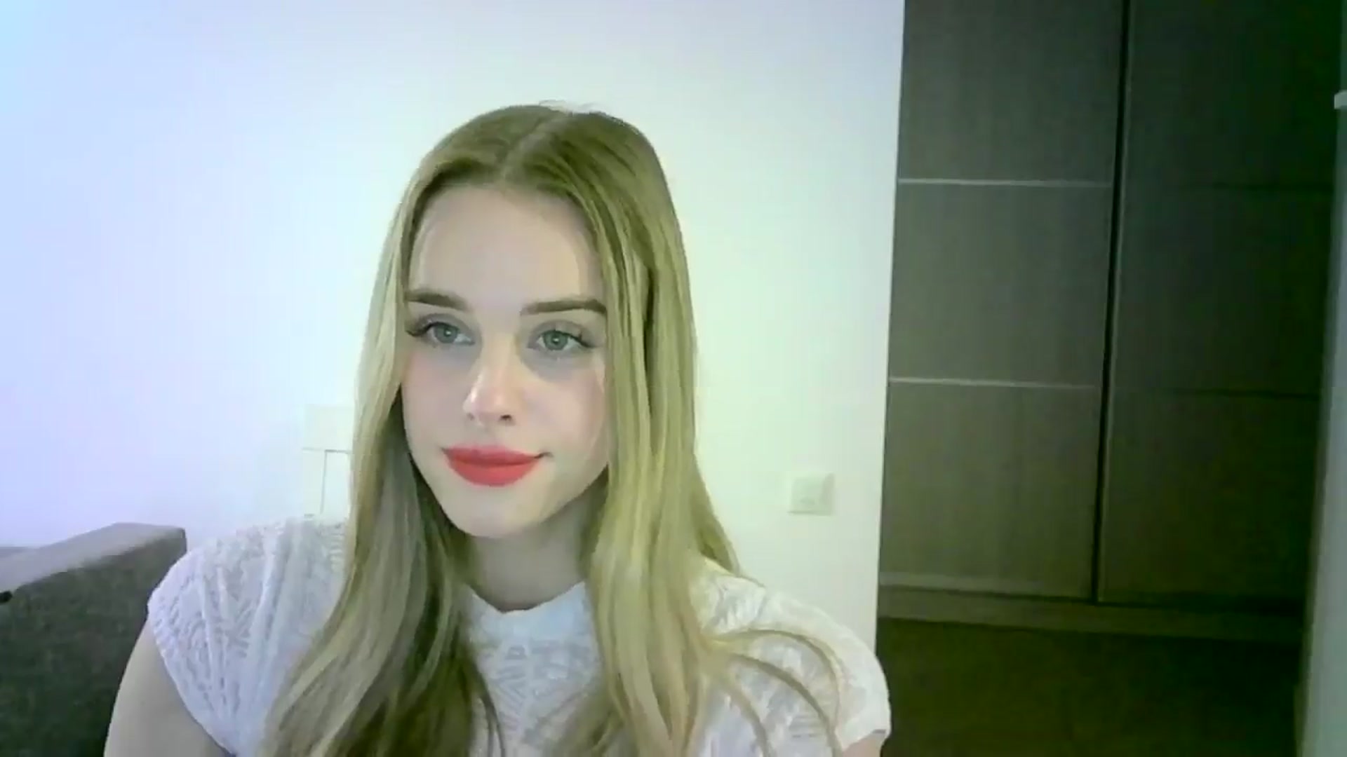 Gallery image thumbnail from JuliaWatson's myfreecams stream on, 11/05/2025, 17:43 image 12 of 20