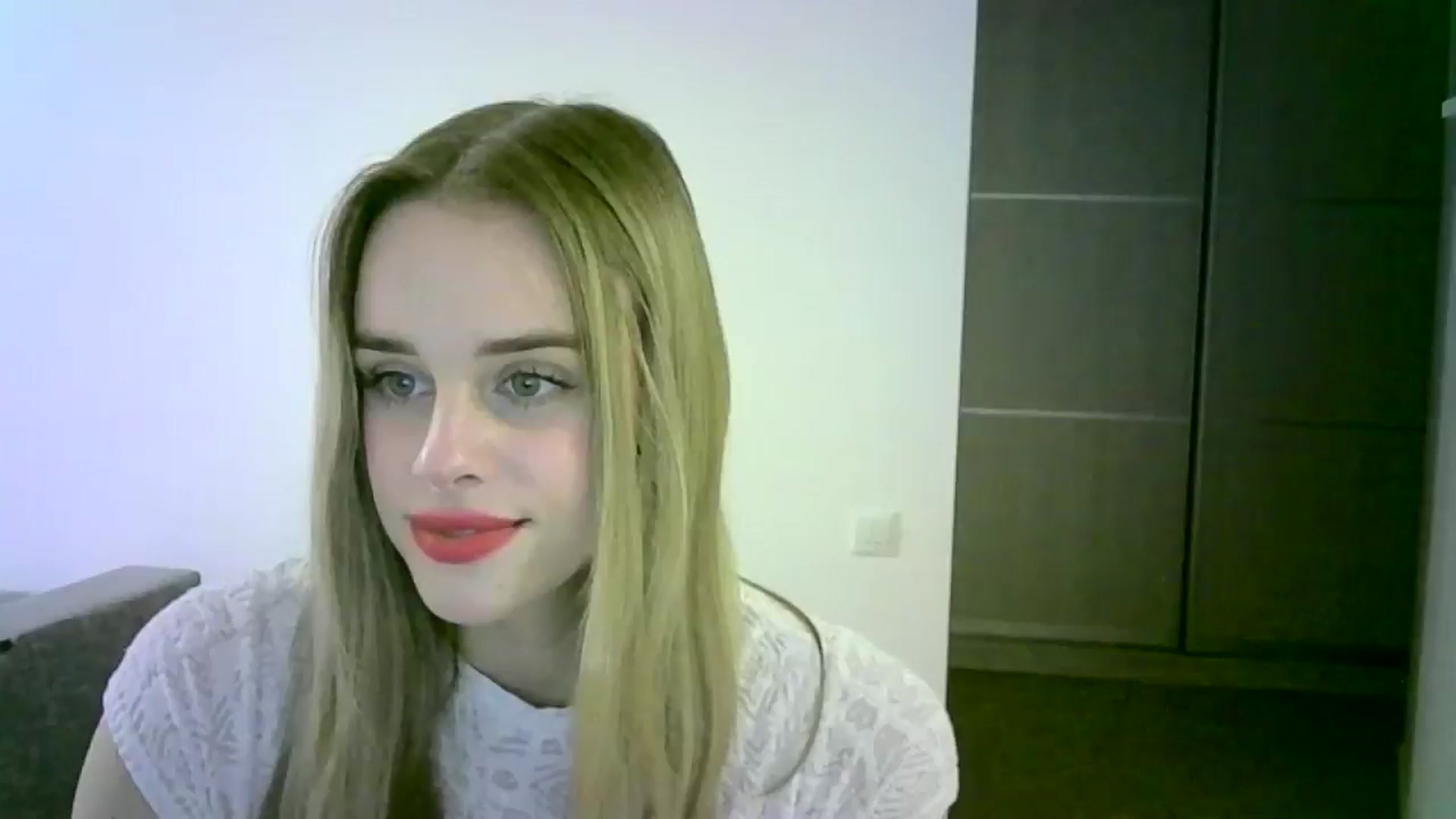 Gallery image thumbnail from JuliaWatson's myfreecams stream on, 11/05/2025, 18:14 image 8 of 20