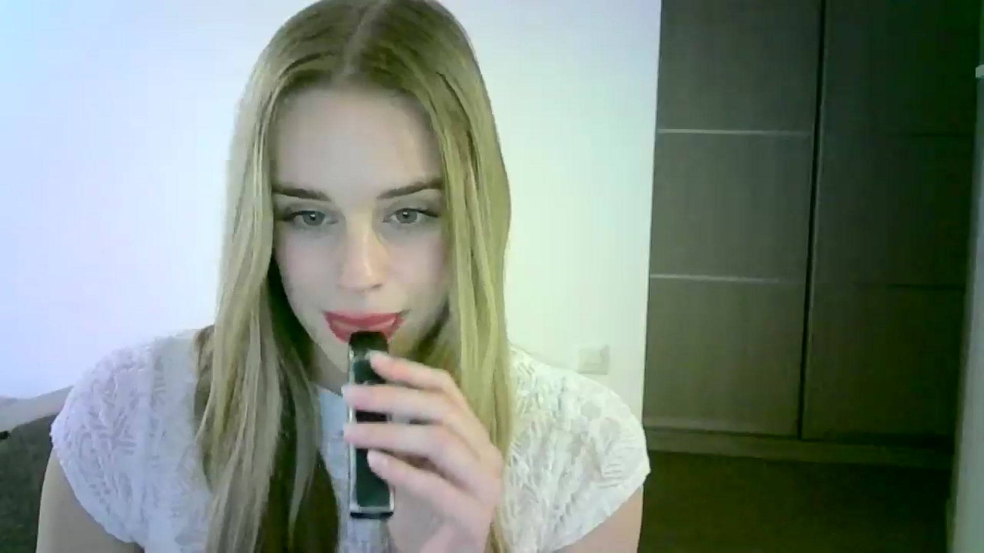 Gallery image thumbnail from JuliaWatson's myfreecams stream on, 11/05/2025, 18:59 image 11 of 20