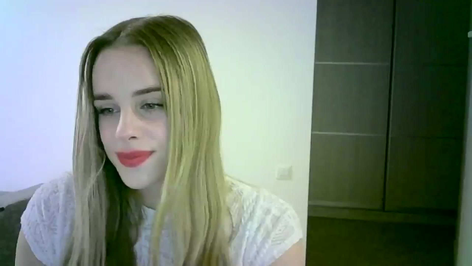 Gallery image thumbnail from JuliaWatson's myfreecams stream on, 11/05/2025, 18:59 image 3 of 20