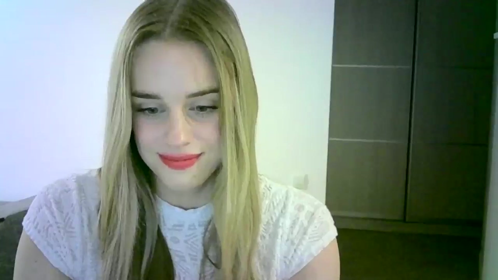 Gallery image thumbnail from JuliaWatson's myfreecams stream on, 11/05/2025, 18:59 image 12 of 20