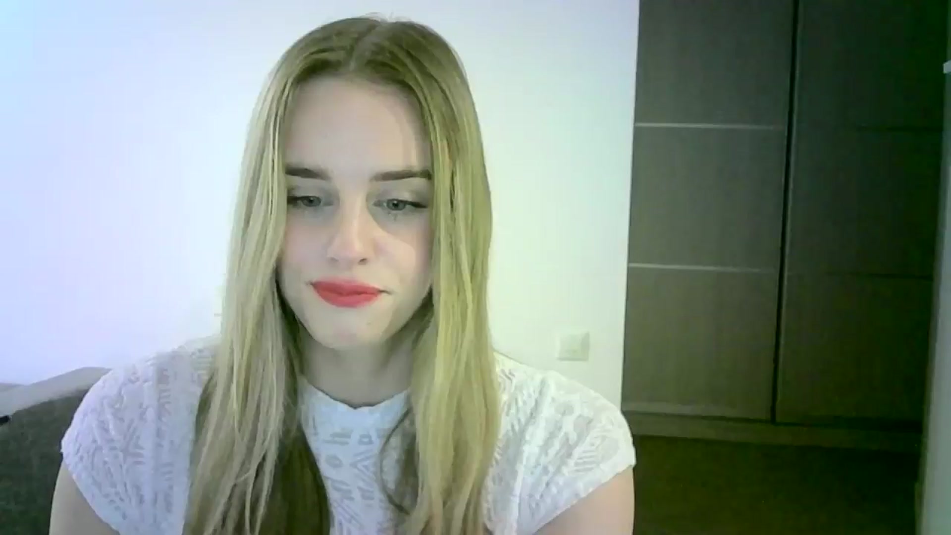 Gallery image thumbnail from JuliaWatson's myfreecams stream on, 11/05/2025, 18:59 image 14 of 20