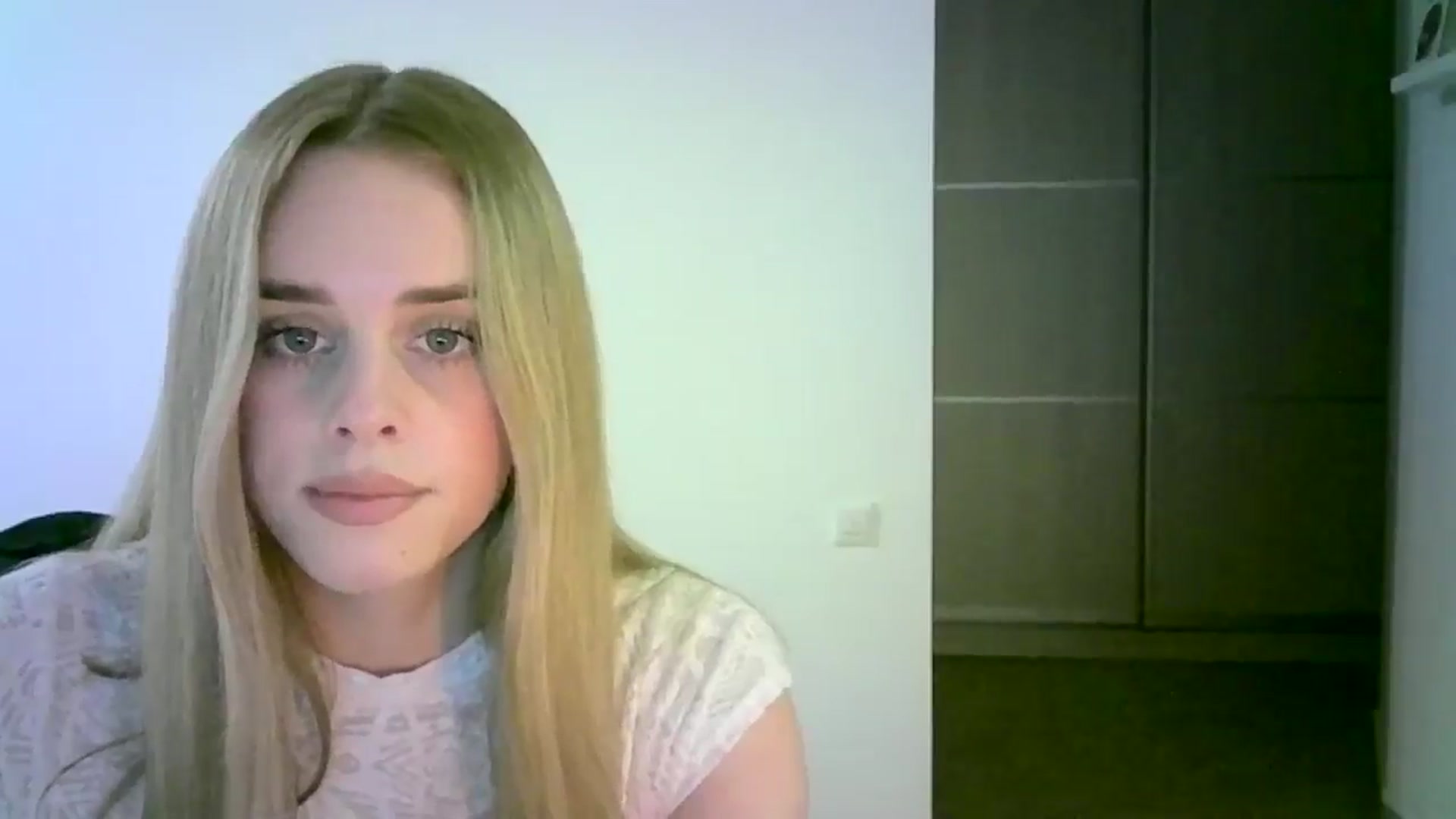 Gallery image thumbnail from JuliaWatson's myfreecams stream on, 11/06/2025, 19:14 image 19 of 20