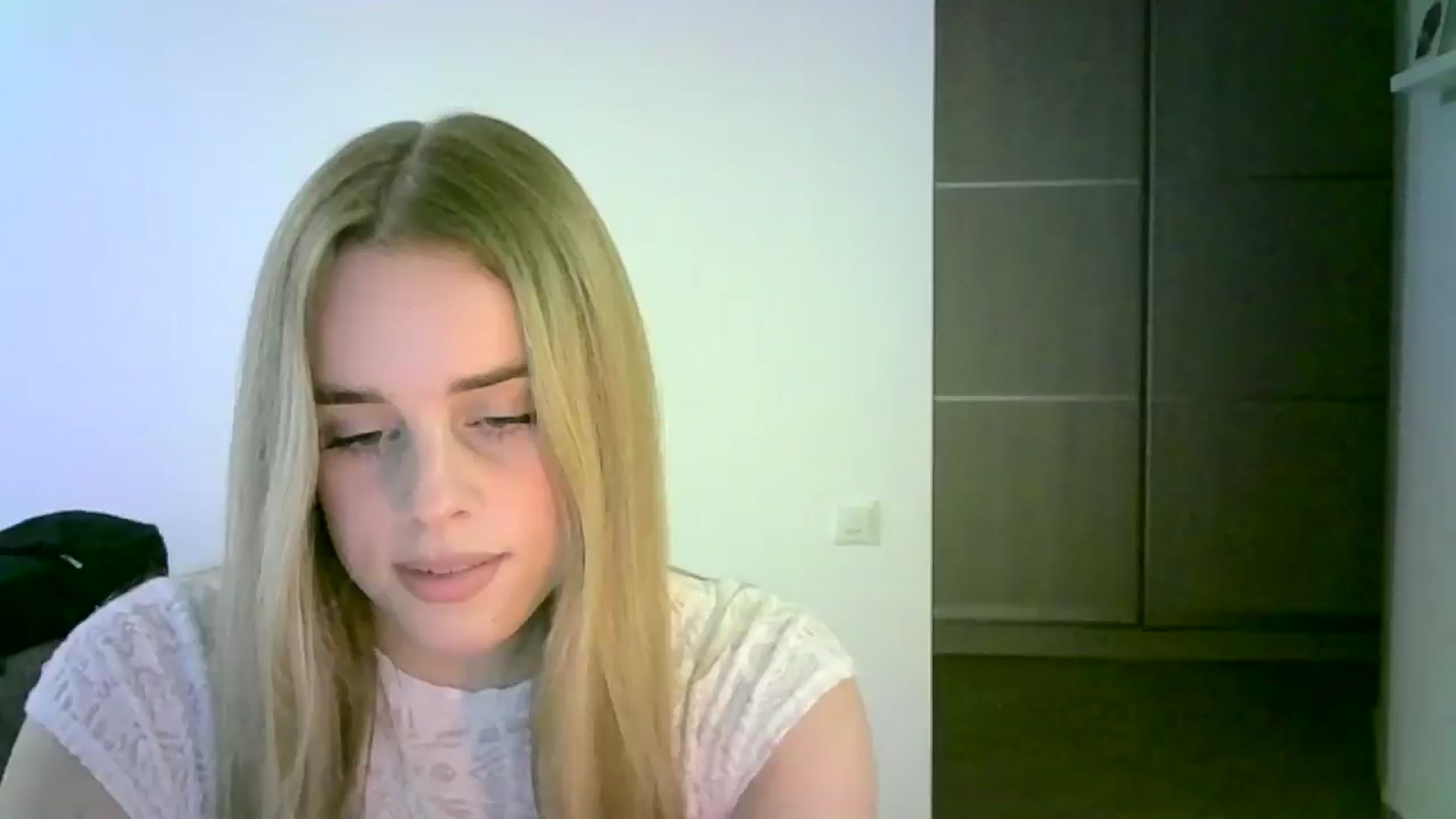 Gallery image thumbnail from JuliaWatson's myfreecams stream on, 11/06/2025, 19:45 image 10 of 20